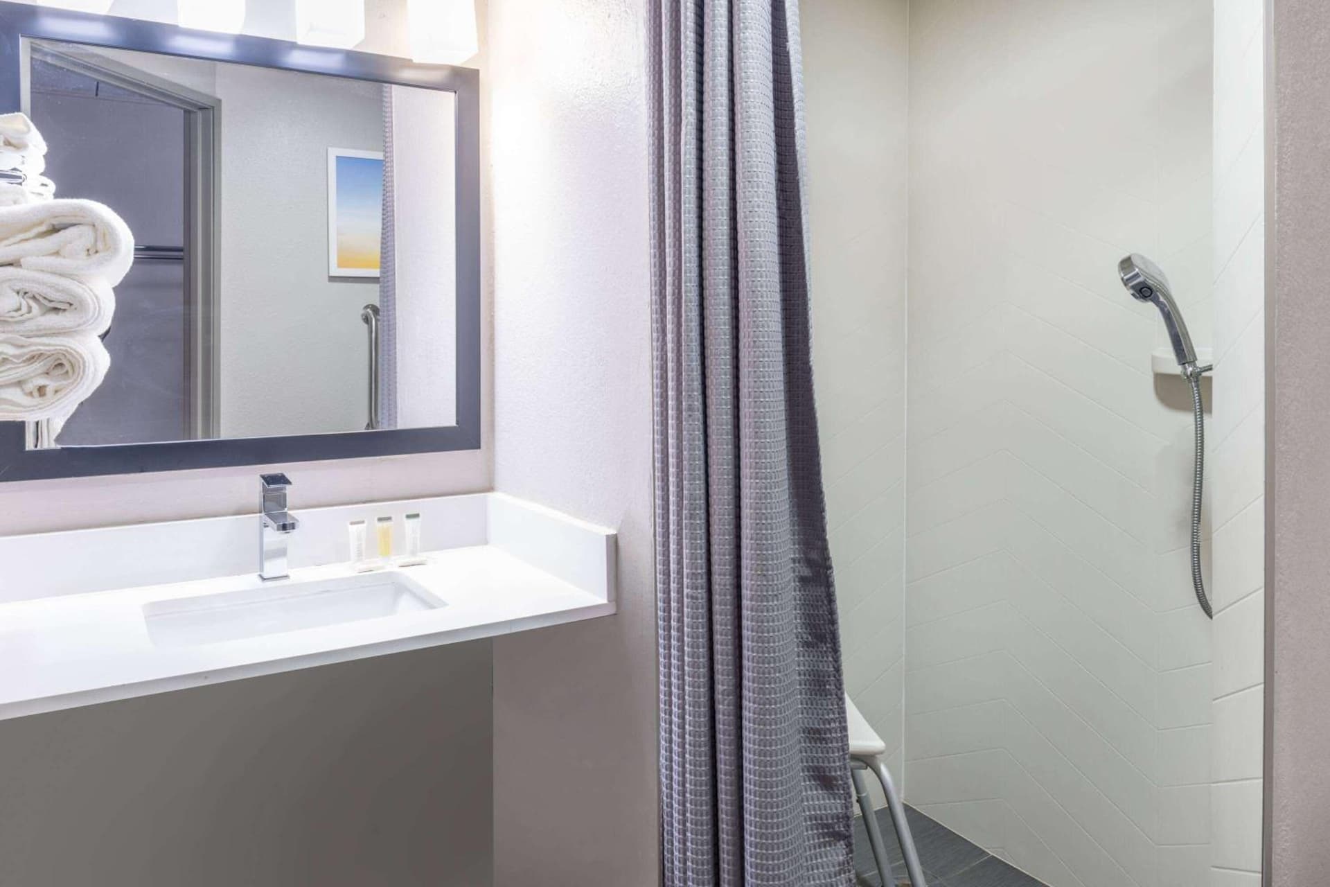 Days Inn by Wyndham Sioux Falls Airport gallery photo in Sioux Falls, SD — image 48