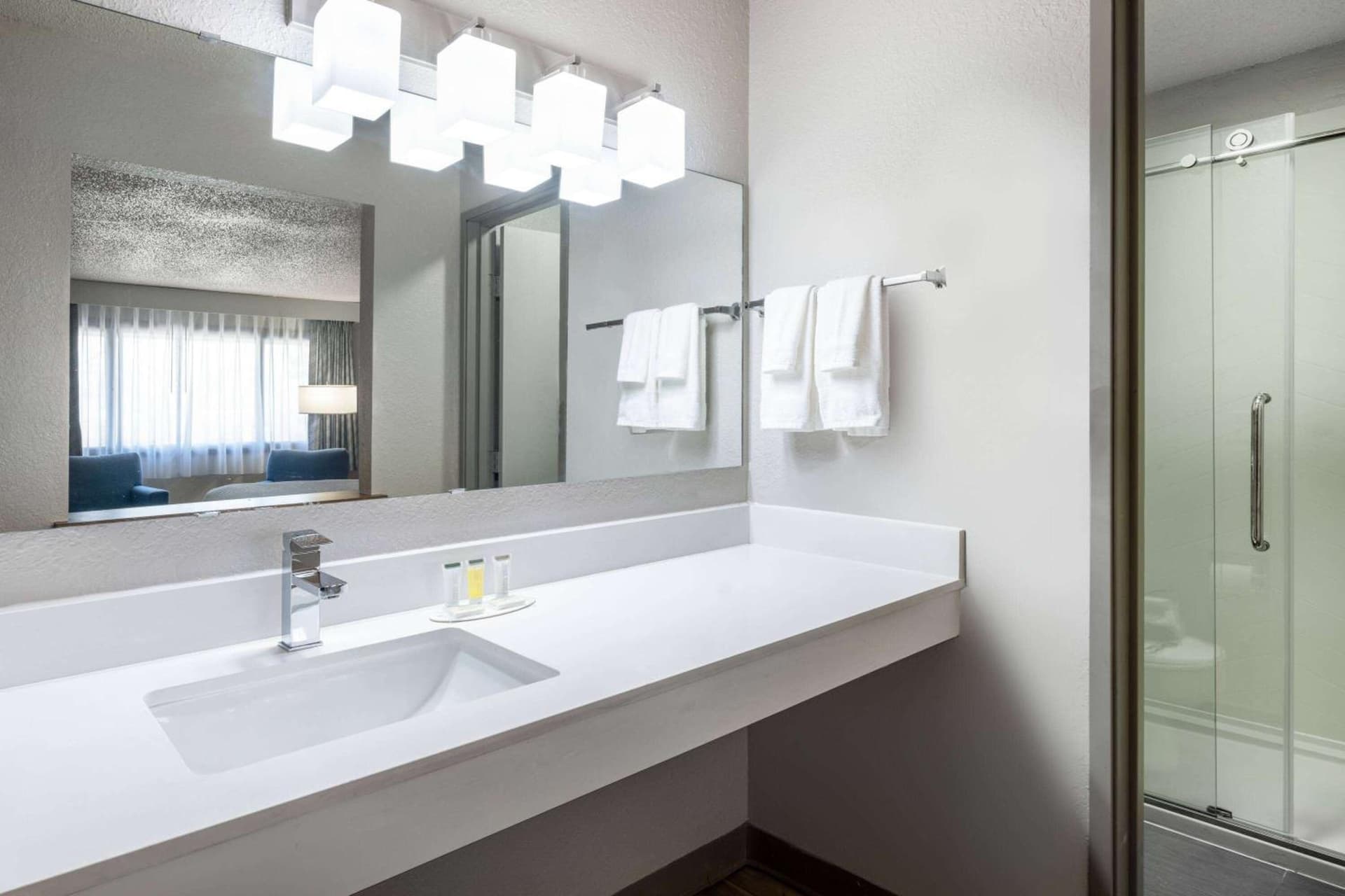 Days Inn by Wyndham Sioux Falls Airport gallery photo in Sioux Falls, SD — image 34