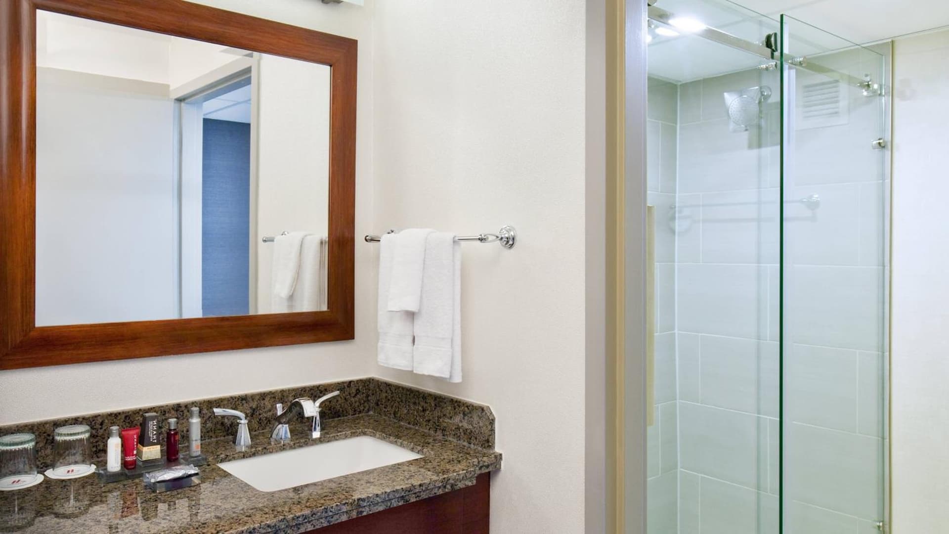Marriott Park Ridge property views in Park Ridge, NJ — gallery photo 3