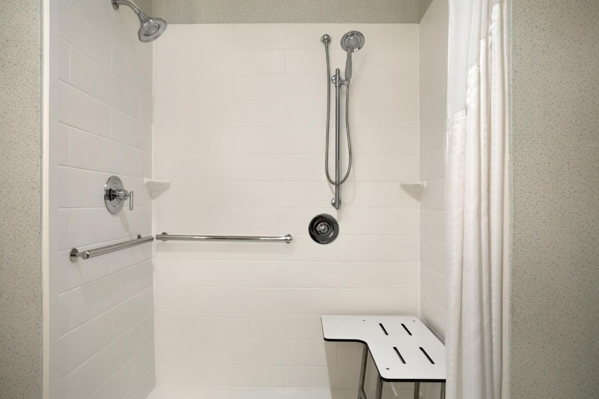 Holiday Inn Express & Suites - McAllen - Medical Center Area by IHG gallery photo in McAllen, TX — image 19
