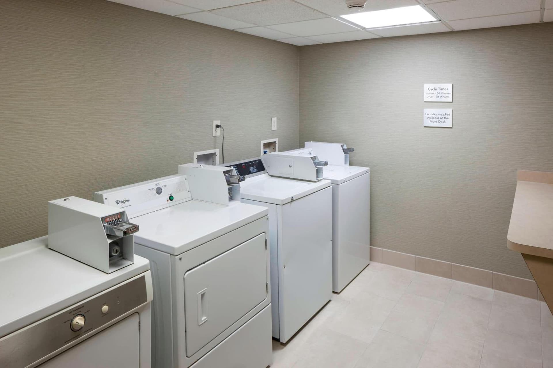 Courtyard by Marriott Carolina Beach Oceanfront gallery photo in Carolina Beach, NC — image 20