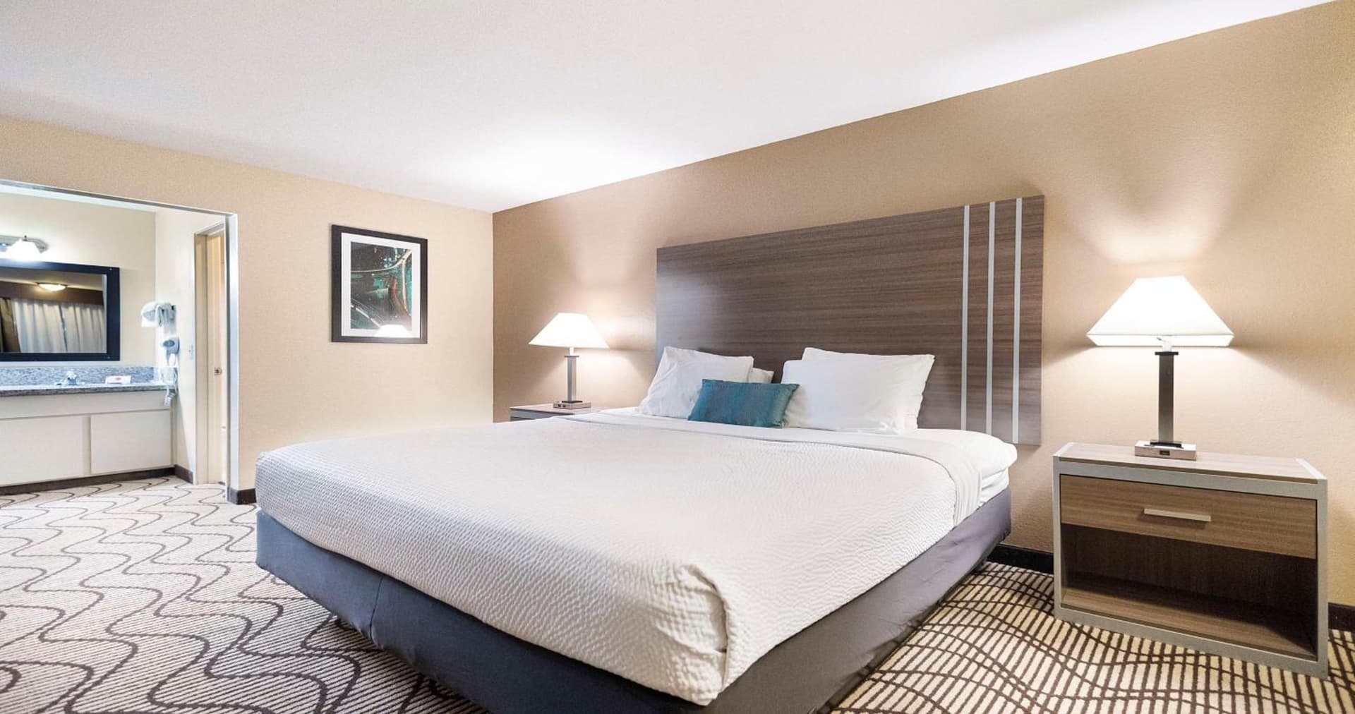 SureStay Plus Hotel by Best Western Sacramento North gallery photo in Sacramento, CA — image 5
