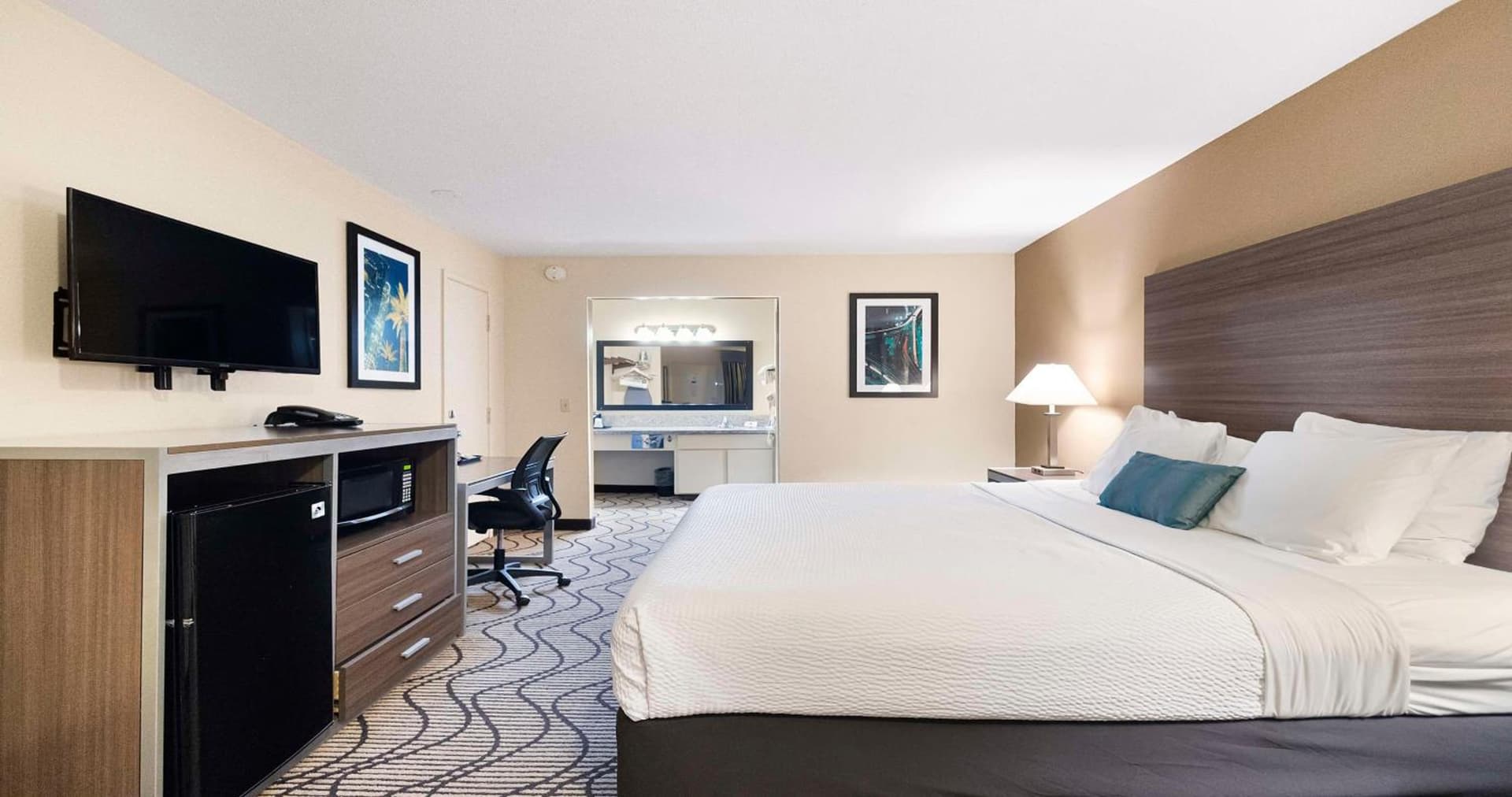 SureStay Plus Hotel by Best Western Sacramento North gallery photo in Sacramento, CA — image 101
