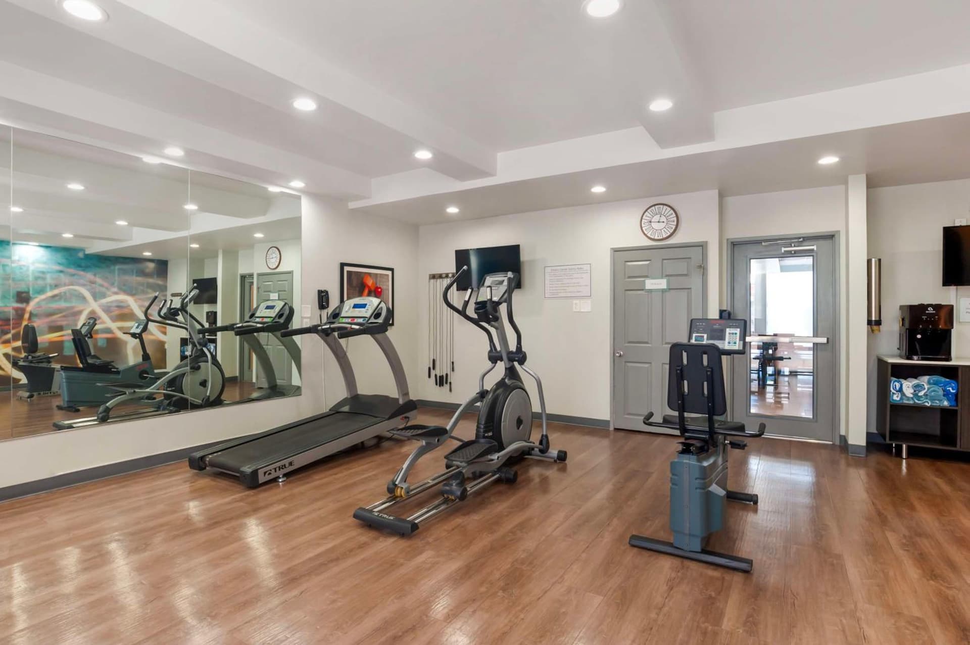 Best Western Plus Commerce Hotel gallery photo in Los Angeles, CA — image 14