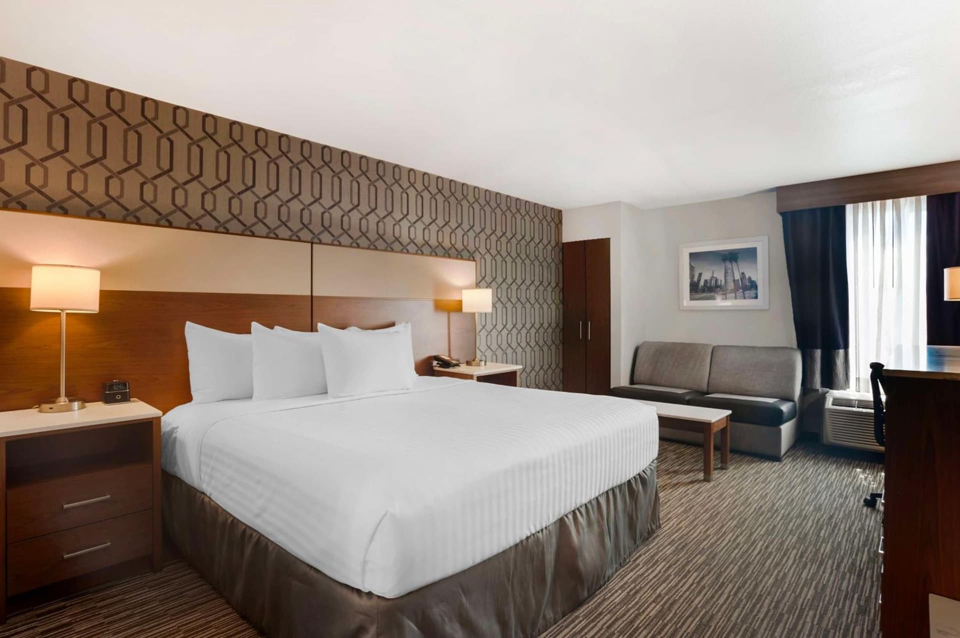 Best Western Plus Commerce Hotel gallery photo in Los Angeles, CA — image 82