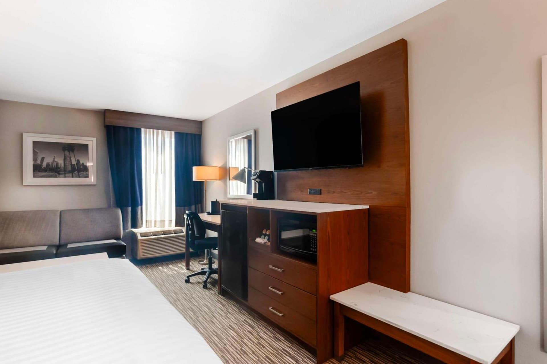 Best Western Plus Commerce Hotel gallery photo in Los Angeles, CA — image 53