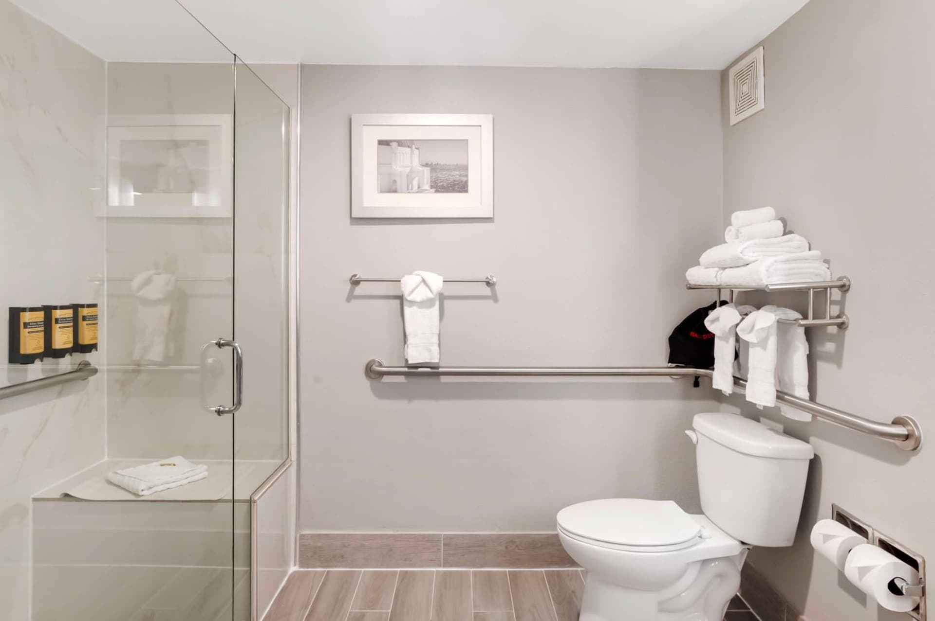 Best Western Plus Commerce Hotel gallery photo in Los Angeles, CA — image 81
