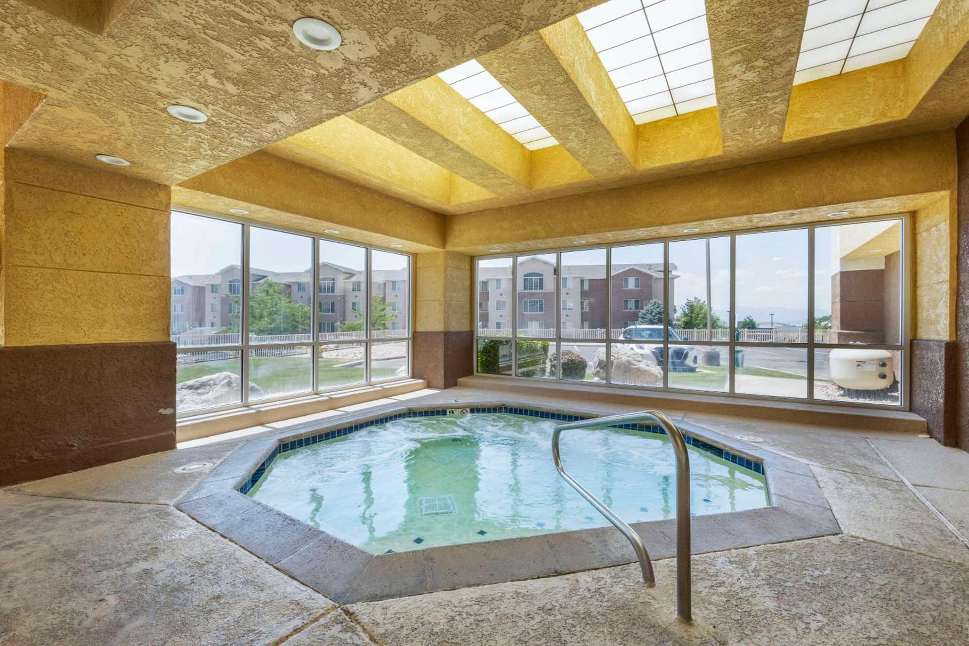 Comfort Inn & Suites Orem - Provo gallery photo in Orem, UT — image 14