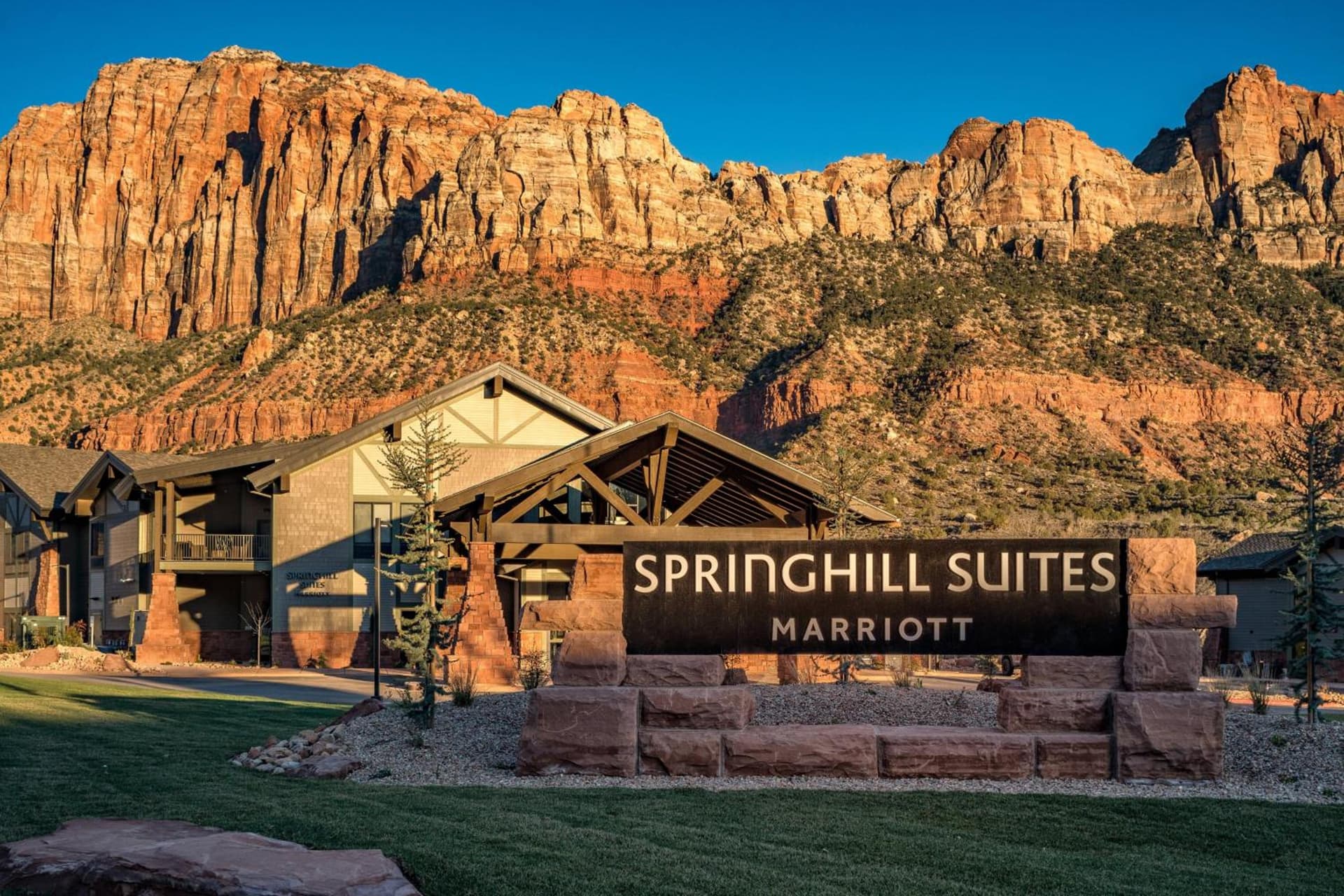 SpringHill Suites by Marriott Springdale Zion National Park interior in Springdale, UT — gallery photo 2