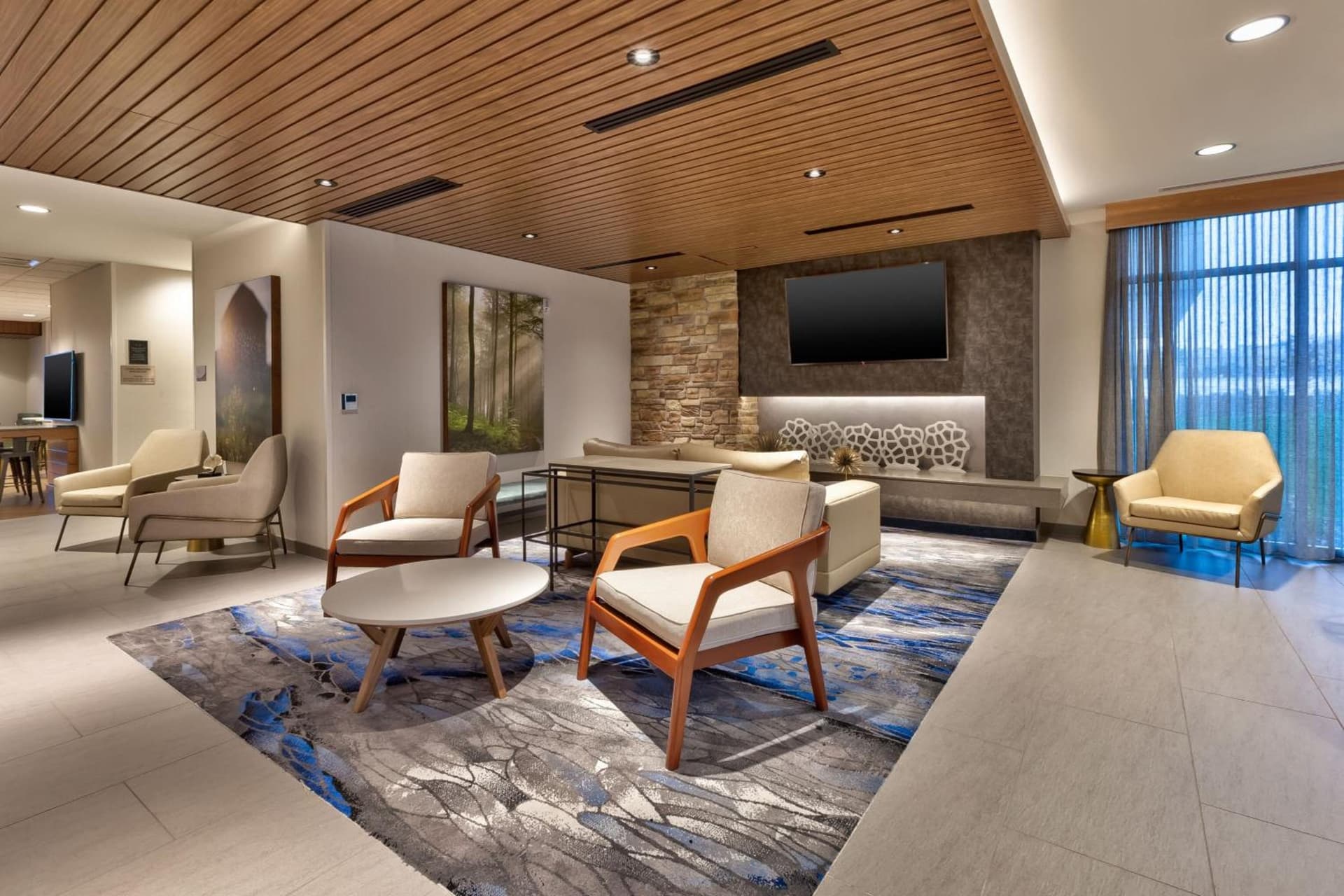 Fairfield by Marriott Inn & Suites Grand Rapids North interior in Walker, MI — gallery photo 2