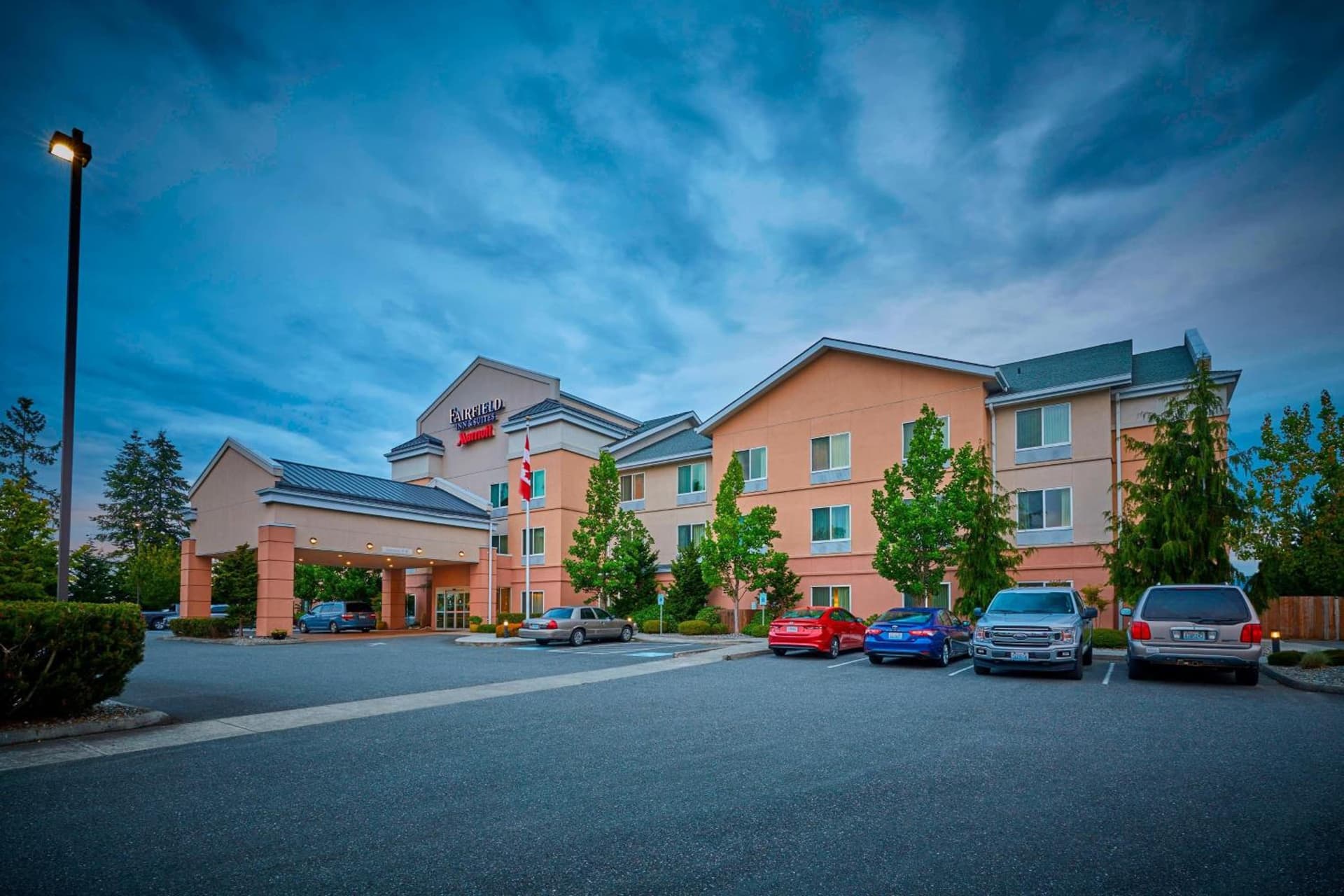 Fairfield Inn & Suites Burlington interior in Burlington, WA — gallery photo 2