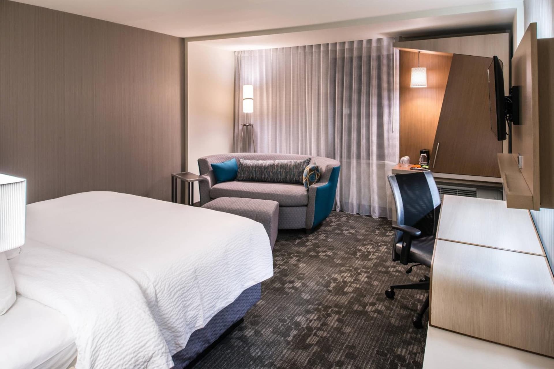 Courtyard by Marriott Jacksonville gallery photo in Jacksonville, NC — image 6