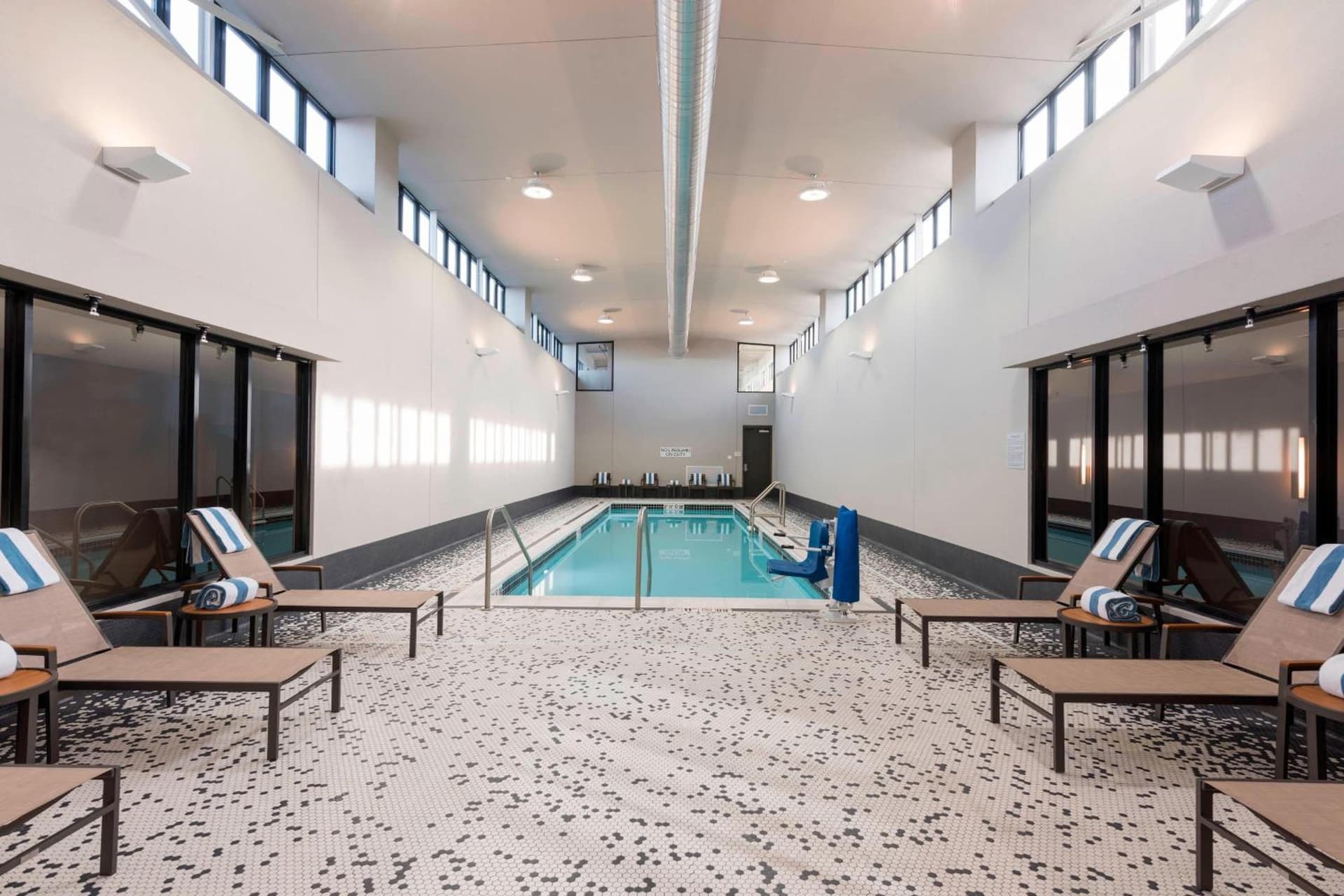 Courtyard by Marriott Waterloo Cedar Falls gallery photo in Waterloo, IA — image 15