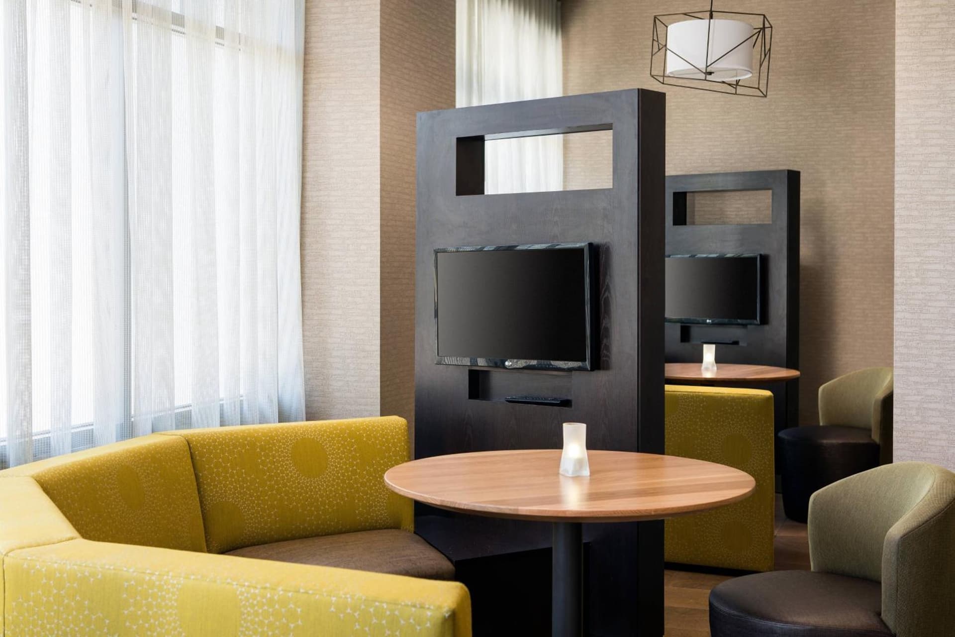 Courtyard by Marriott Richmond Berkeley gallery photo in Richmond, CA — image 12