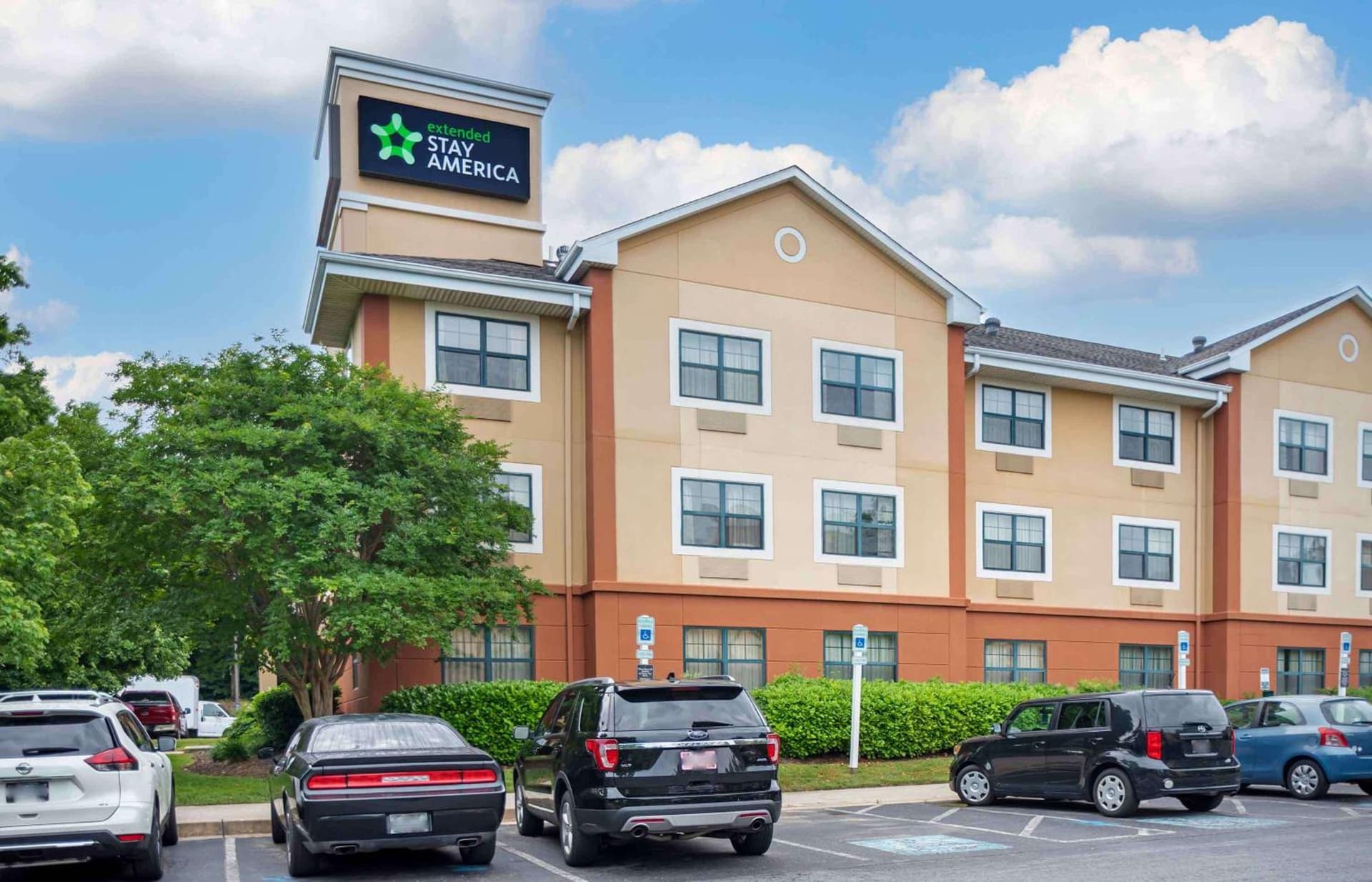 Extended Stay America Suites - Columbia - Columbia Parkway featured exterior or lobby in Columbia, MD — similar hotel