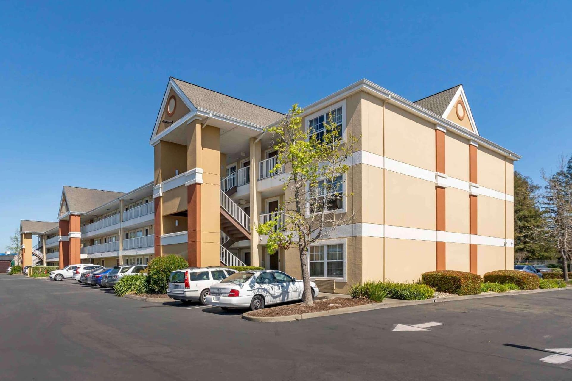 Extended Stay America Suites - Santa Rosa - South property views in Santa Rosa, CA — gallery photo 3