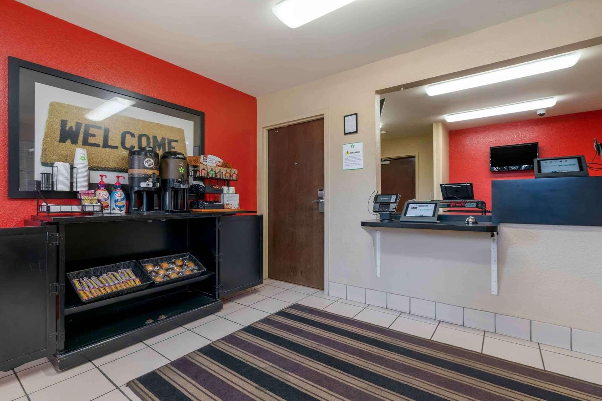 Extended Stay America Suites - Santa Rosa - South interior in Santa Rosa, CA — gallery photo 2
