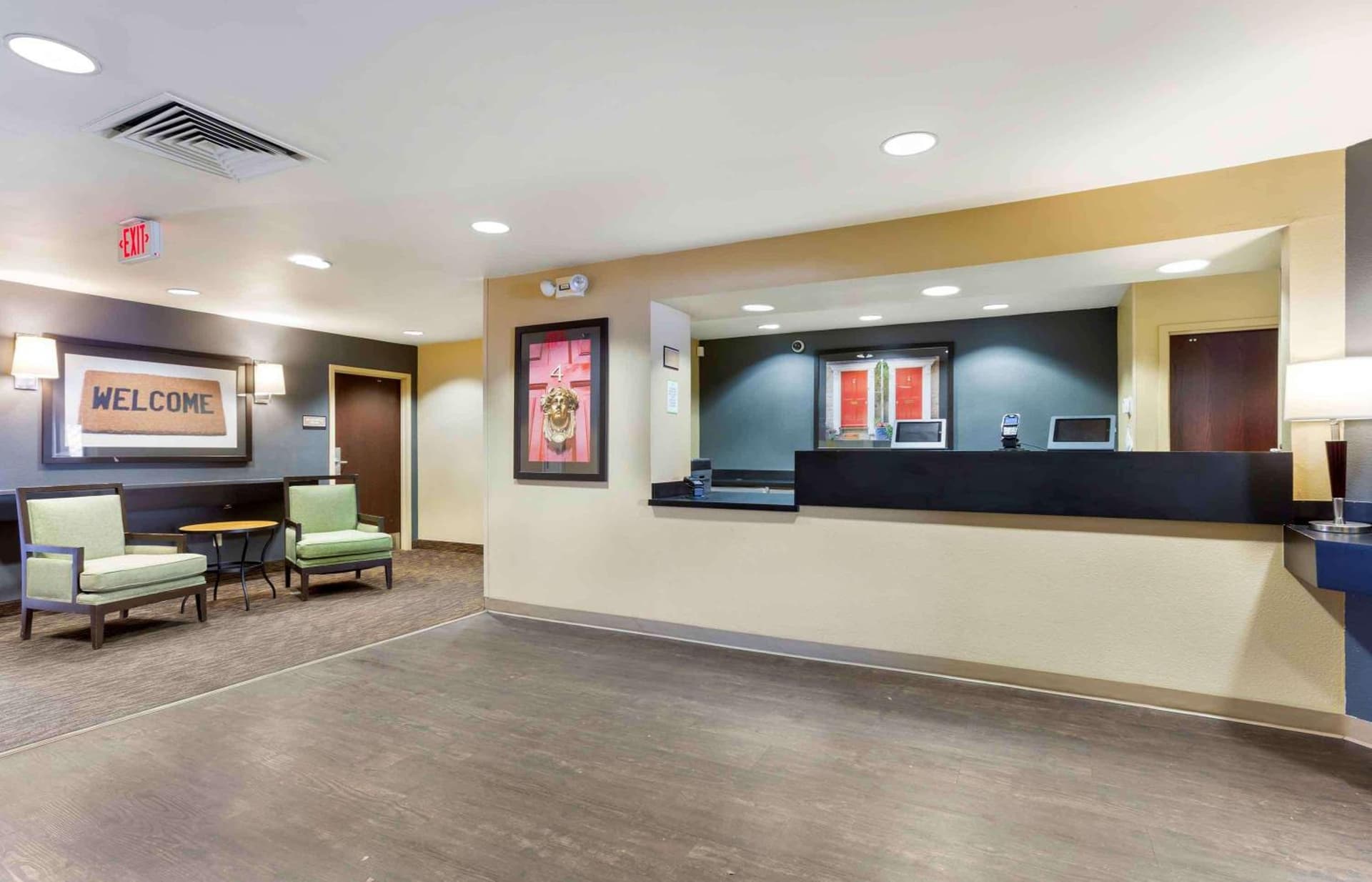 Extended Stay America Suites - Albuquerque - Rio Rancho property views in Rio Rancho, NM — gallery photo 3