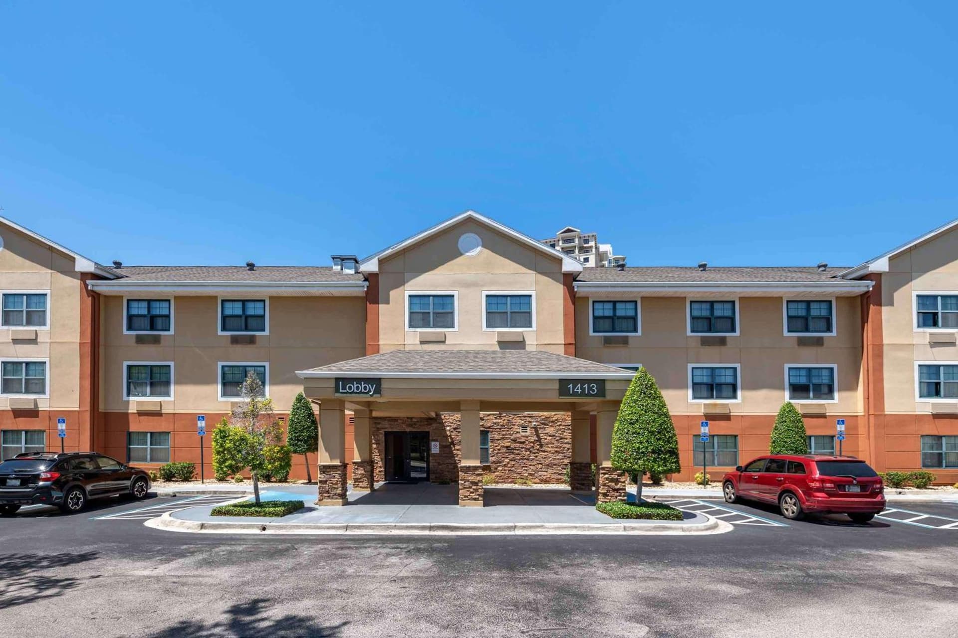 Extended Stay America Suites - Jacksonville - Riverwalk - Convention Center interior in Jacksonville, FL — gallery photo 2