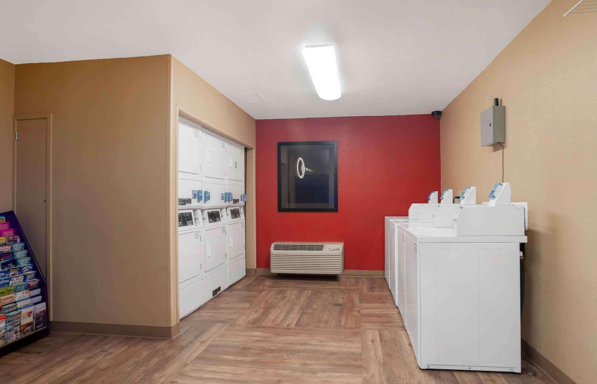 Extended Stay America Suites - San Diego - Oceanside gallery photo in Oceanside, CA — image 19
