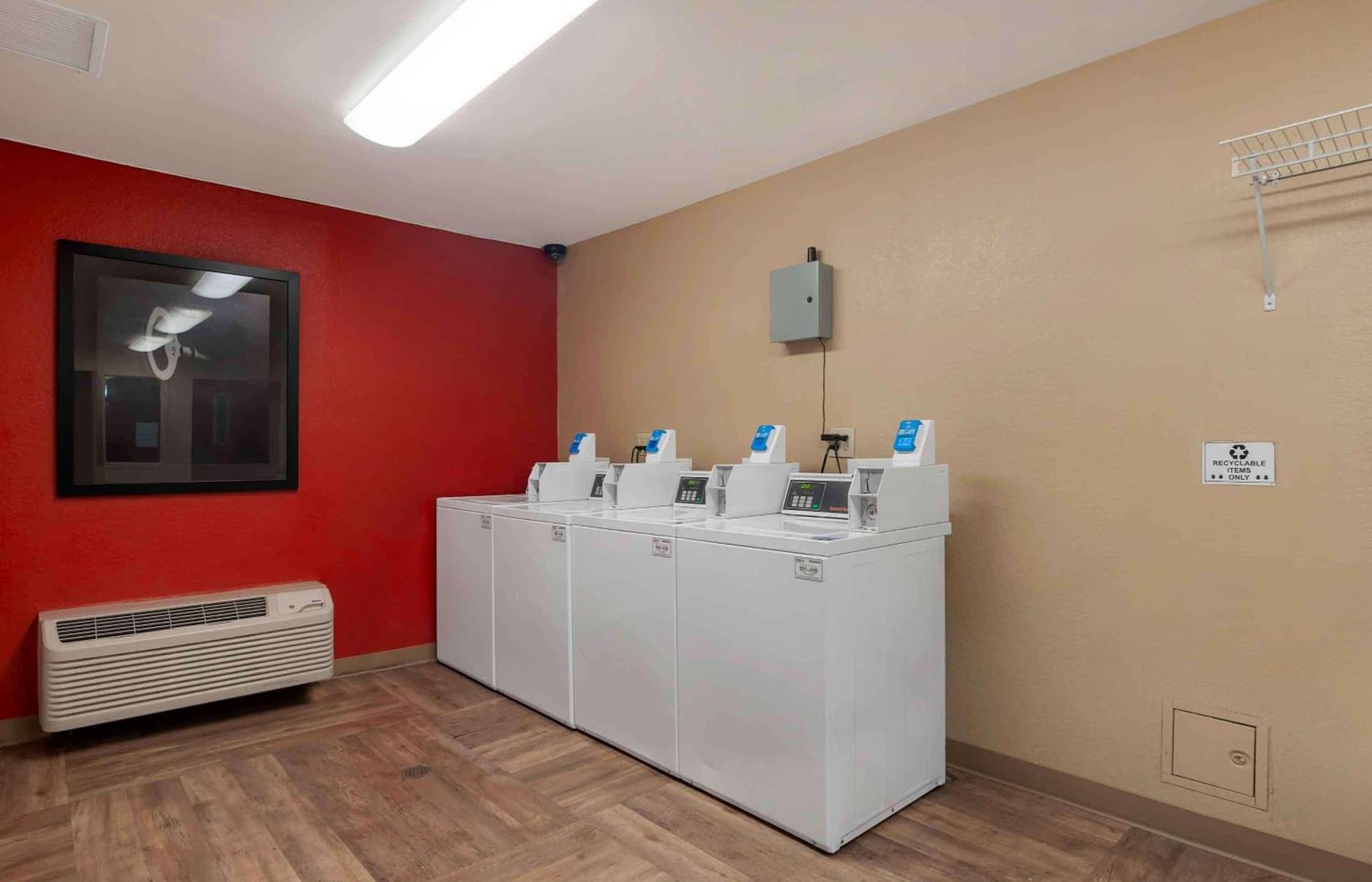Extended Stay America Suites - San Diego - Oceanside gallery photo in Oceanside, CA — image 14
