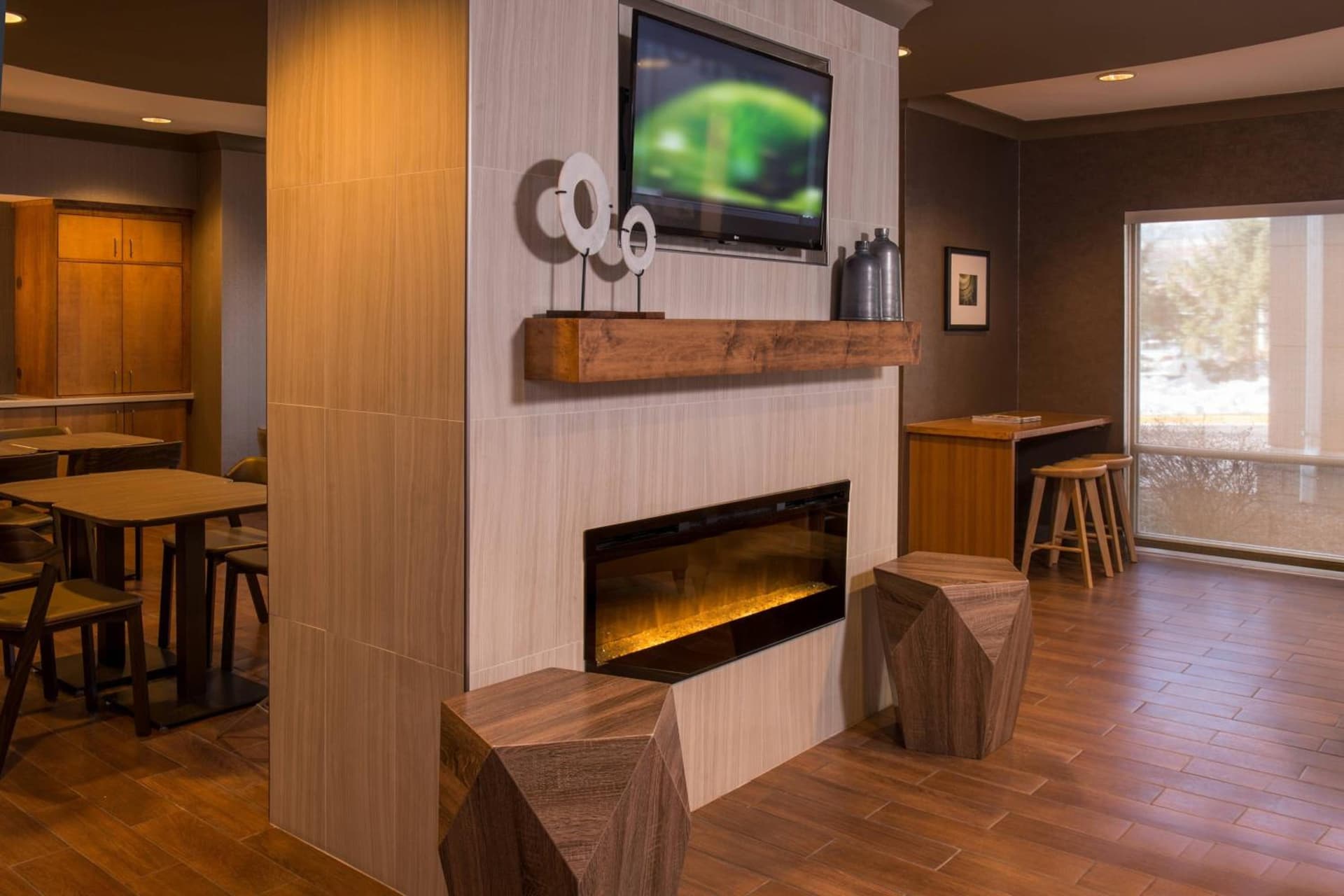 SpringHill Suites Herndon Reston interior in Herndon, VA — gallery photo 2