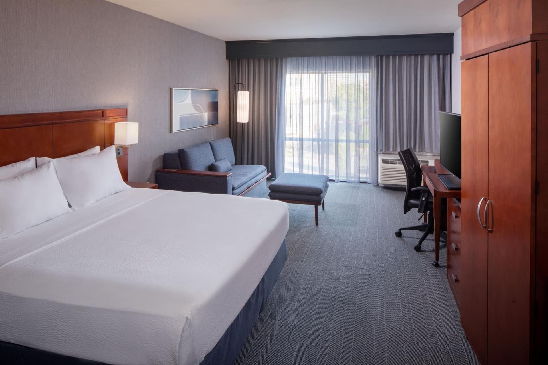 Courtyard by Marriott Charleston Downtown/Civic Center gallery photo in Charleston, WV — image 17