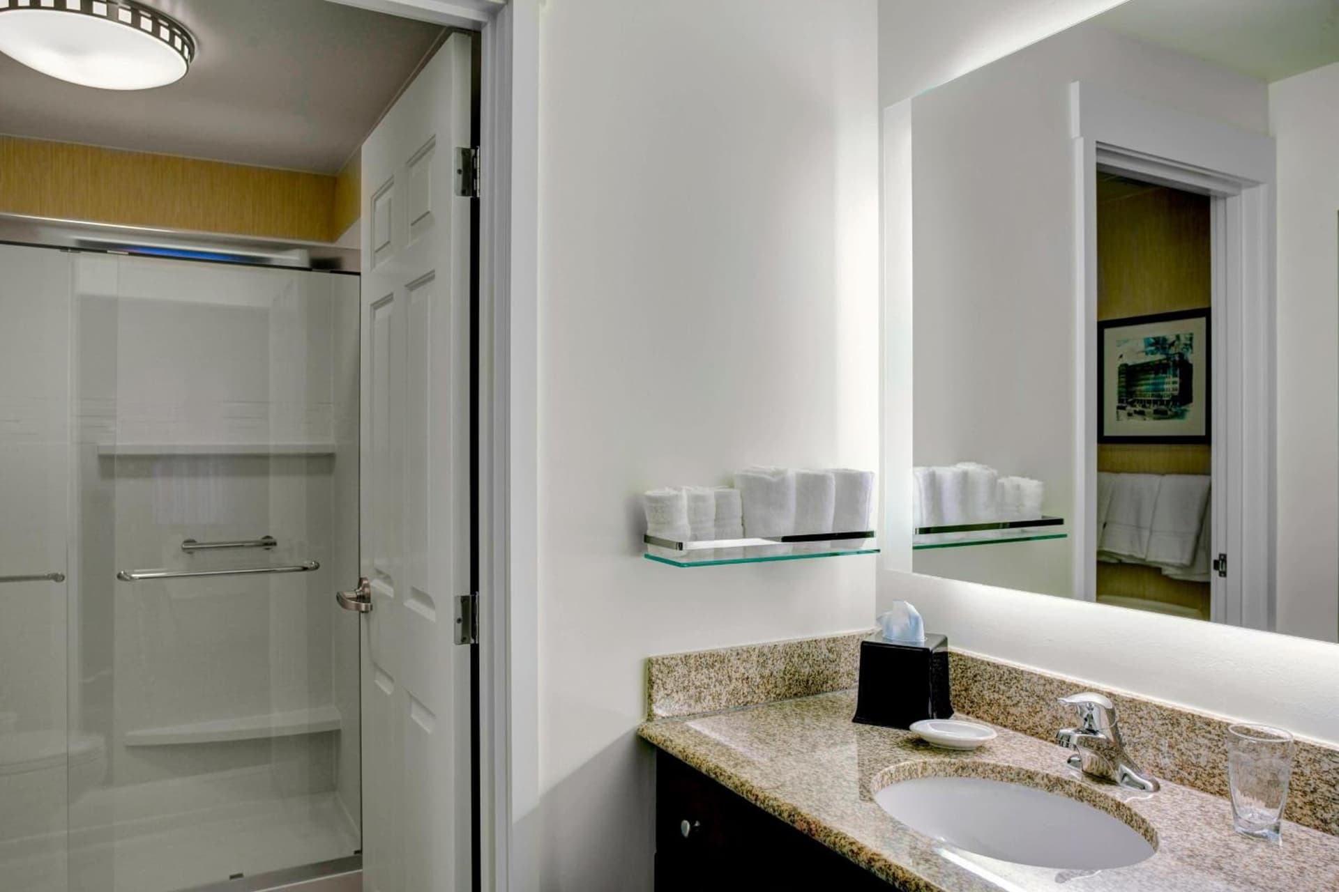 Residence Inn by Marriott Cleveland Downtown gallery photo in Cleveland, OH — image 12