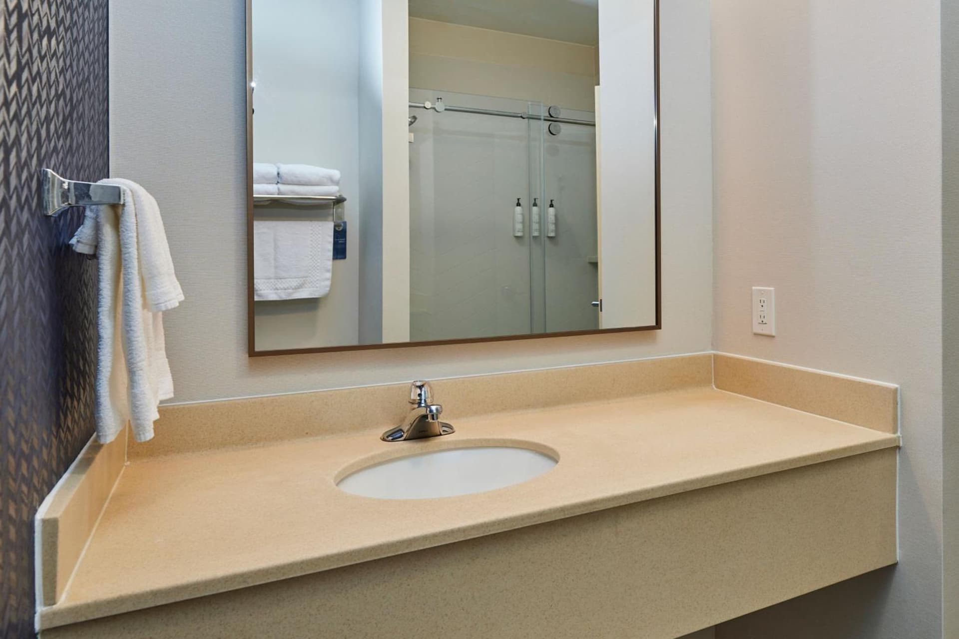 Fairfield Inn & Suites Burlington gallery photo in Burlington, WA — image 5