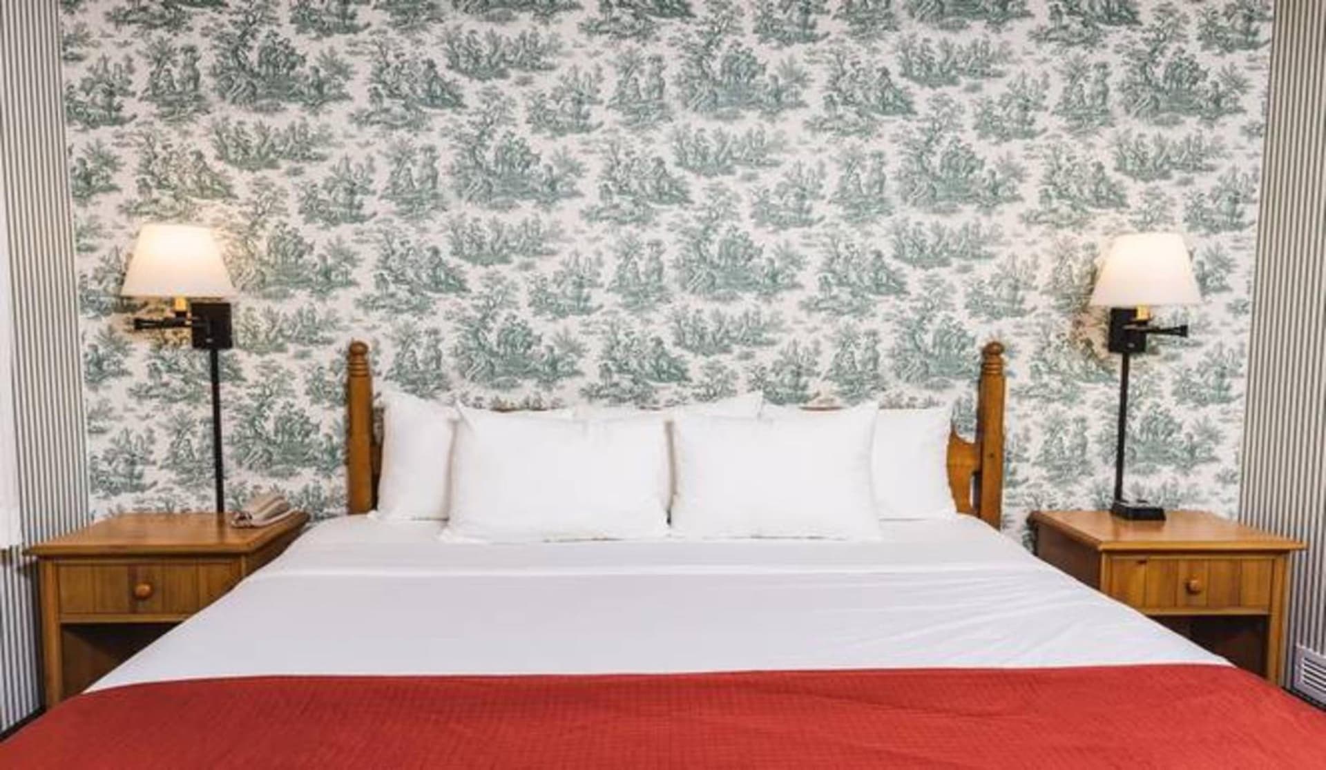 Williamsburg Woodlands Hotel & Suites, an official Colonial Williamsburg Hotel gallery photo in Williamsburg, VA — image 26