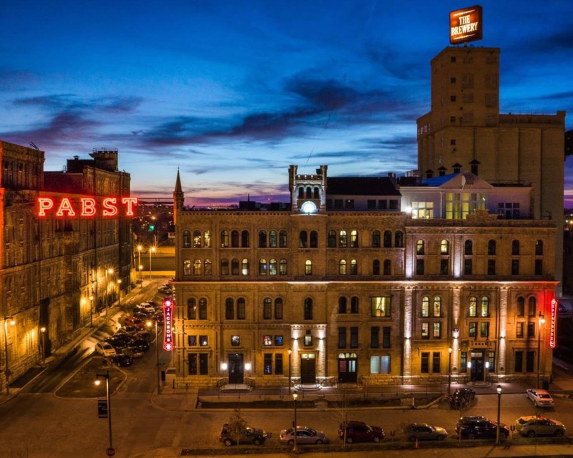 Brewhouse Inn and Suites — hotel in Milwaukee, Wisconsin