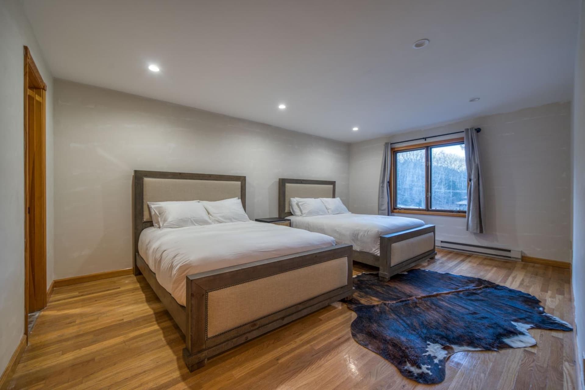 The Haüs Windham - Spacious Suites, Hot Tub, Mountain Views! gallery photo in Windham — image 51