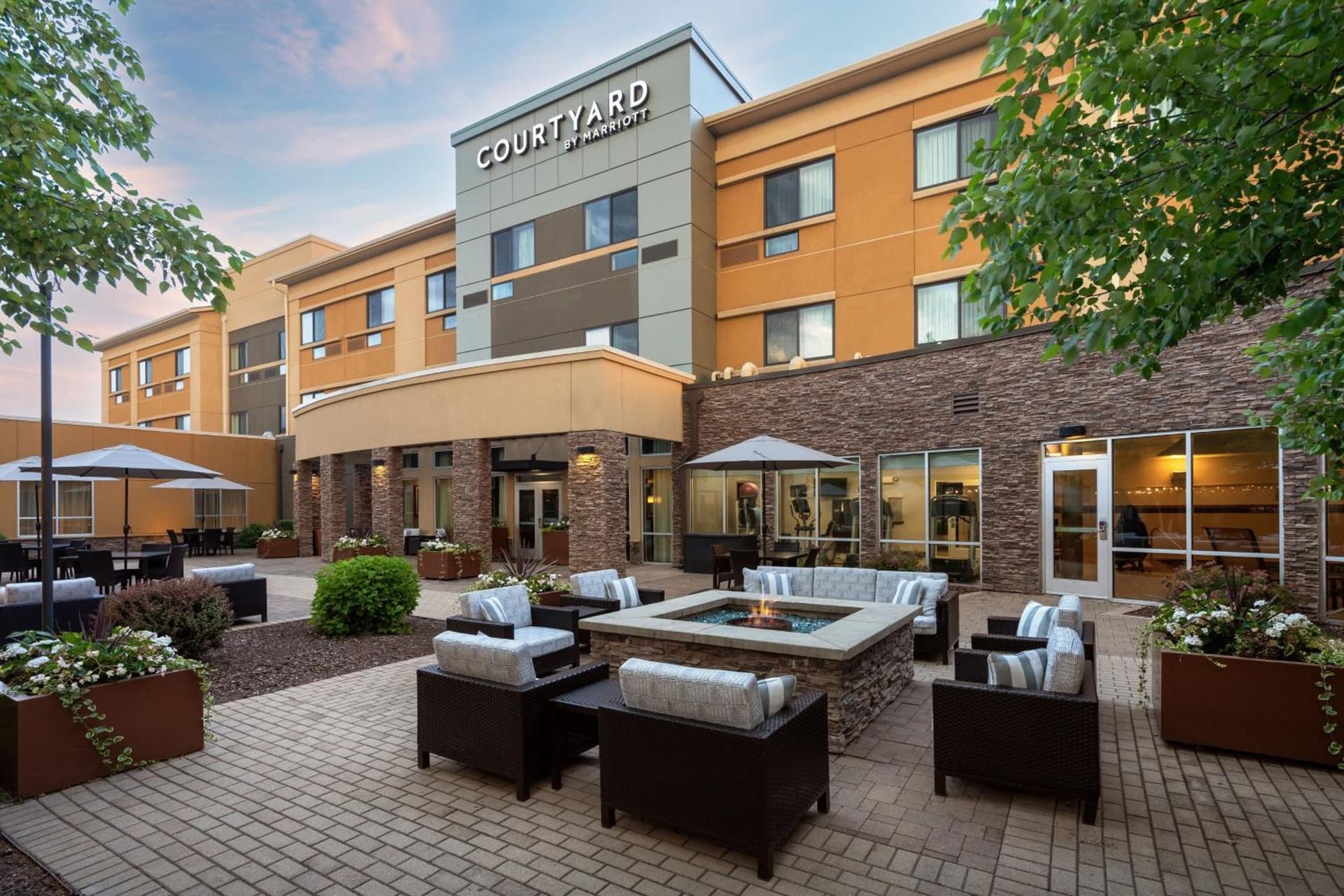 Courtyard Mankato Hotel & Event Center featured exterior or lobby in Mankato, MN — similar hotel