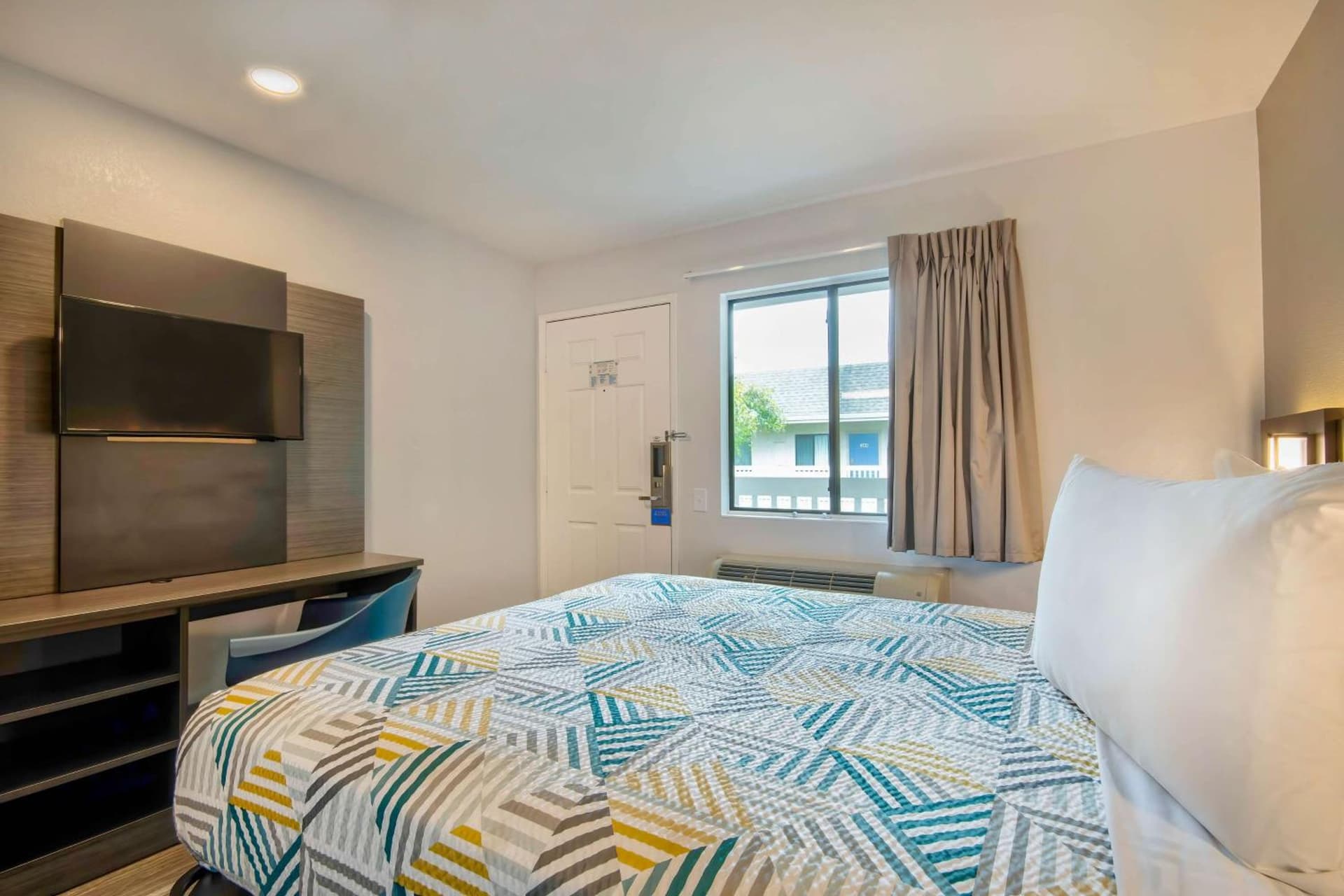Motel 6-Marina, CA - Monterey gallery photo in Marina, CA — image 19
