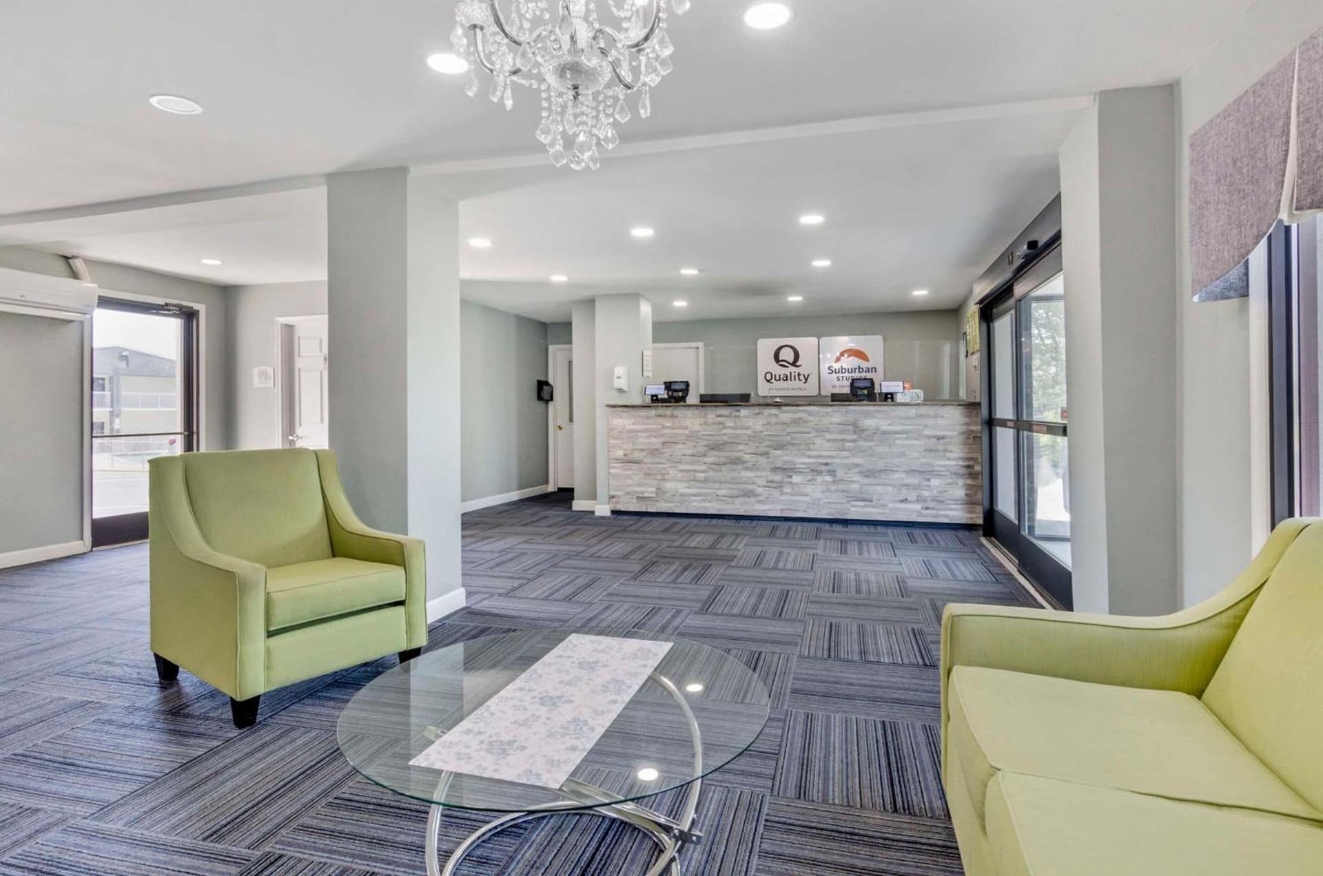 Suburban Studios Verona - Staunton North interior in Staunton, VA — gallery photo 2