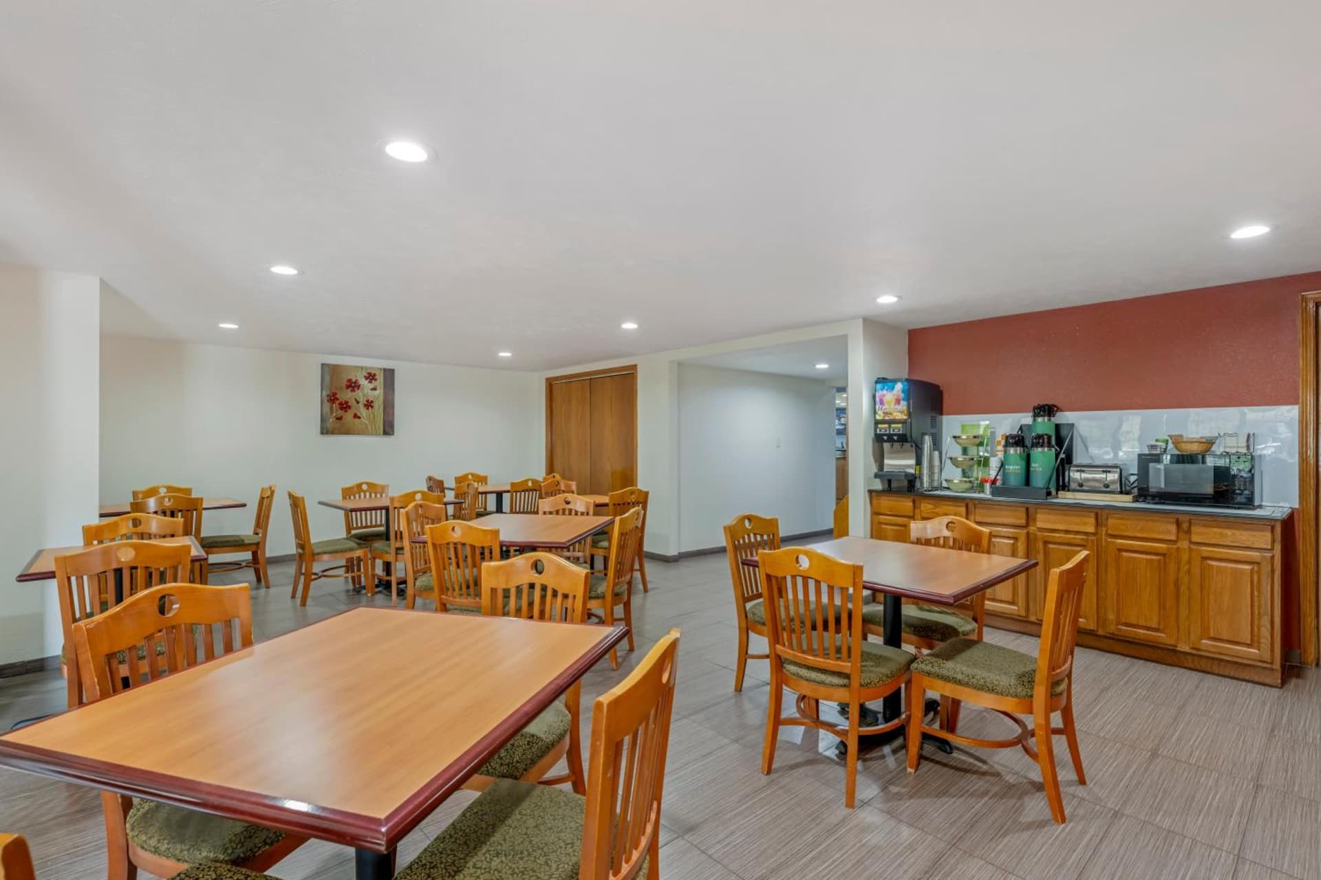 Quality Inn & Suites Lincoln South gallery photo in Lincoln, NE — image 36
