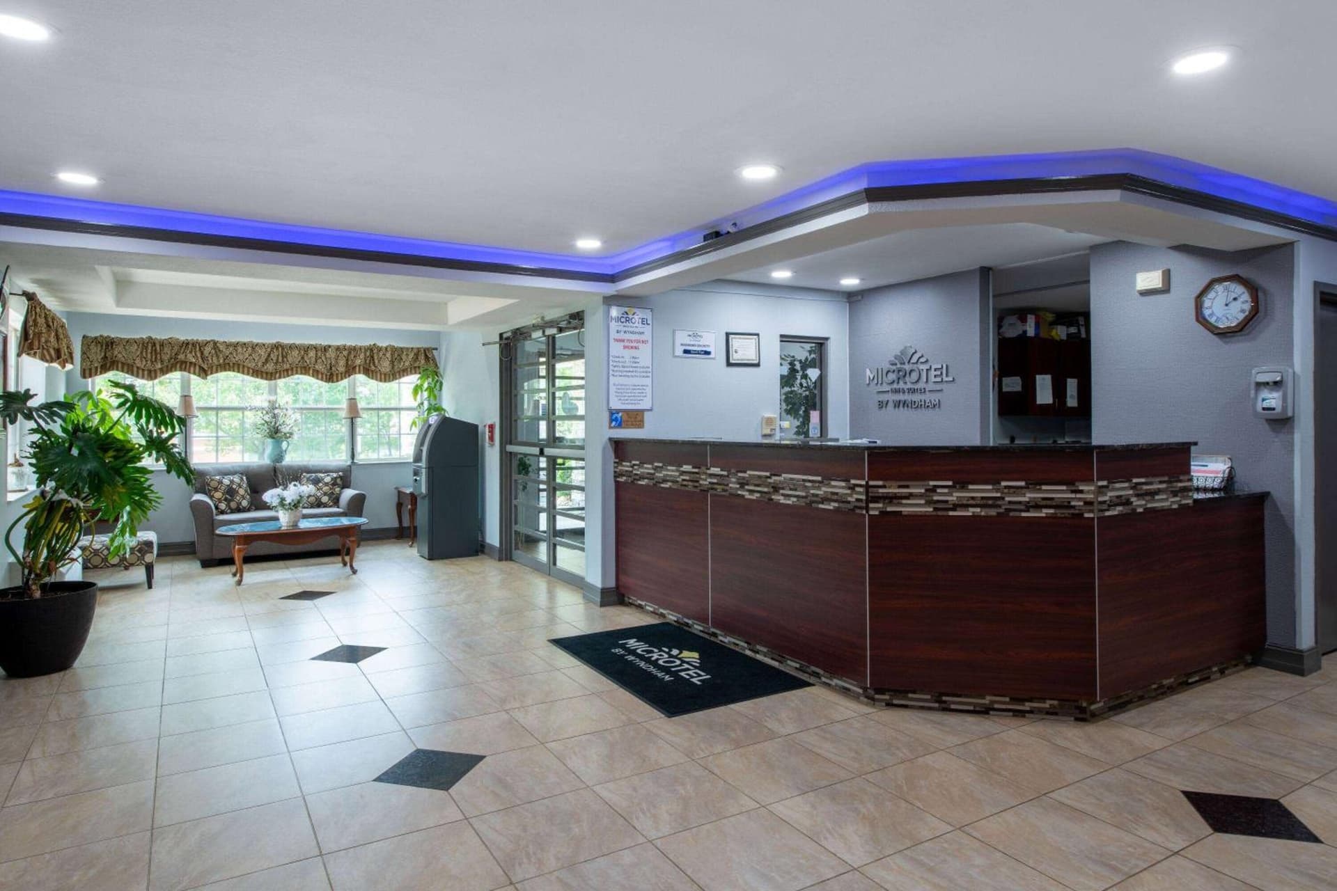 Microtel Inn by Wyndham Spartanburg Duncan property views in Duncan, SC — gallery photo 3