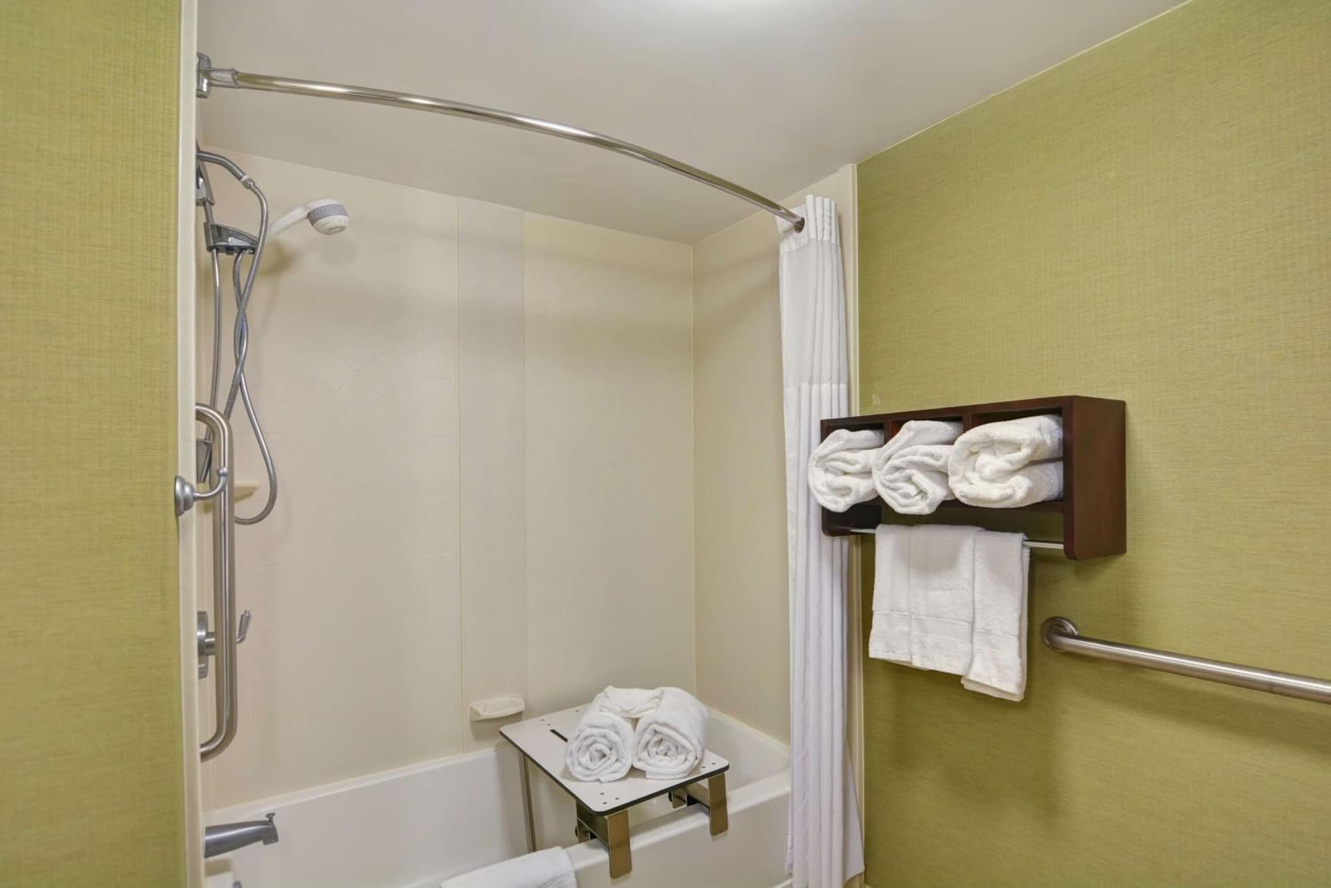 Hampton Inn Charlotte-Gastonia gallery photo in Gastonia, NC — image 35