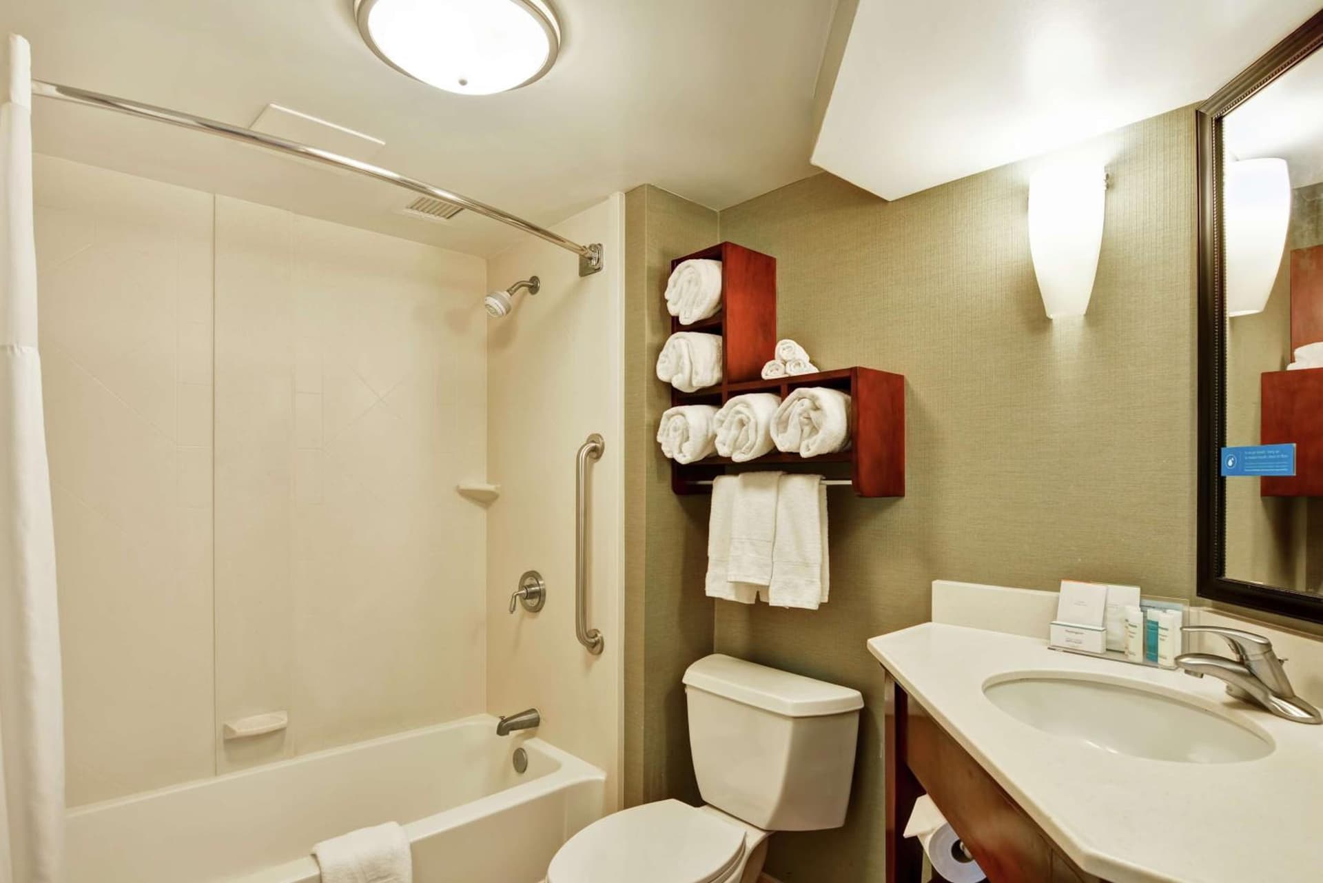 Hampton Inn Charlotte-Gastonia gallery photo in Gastonia, NC — image 10