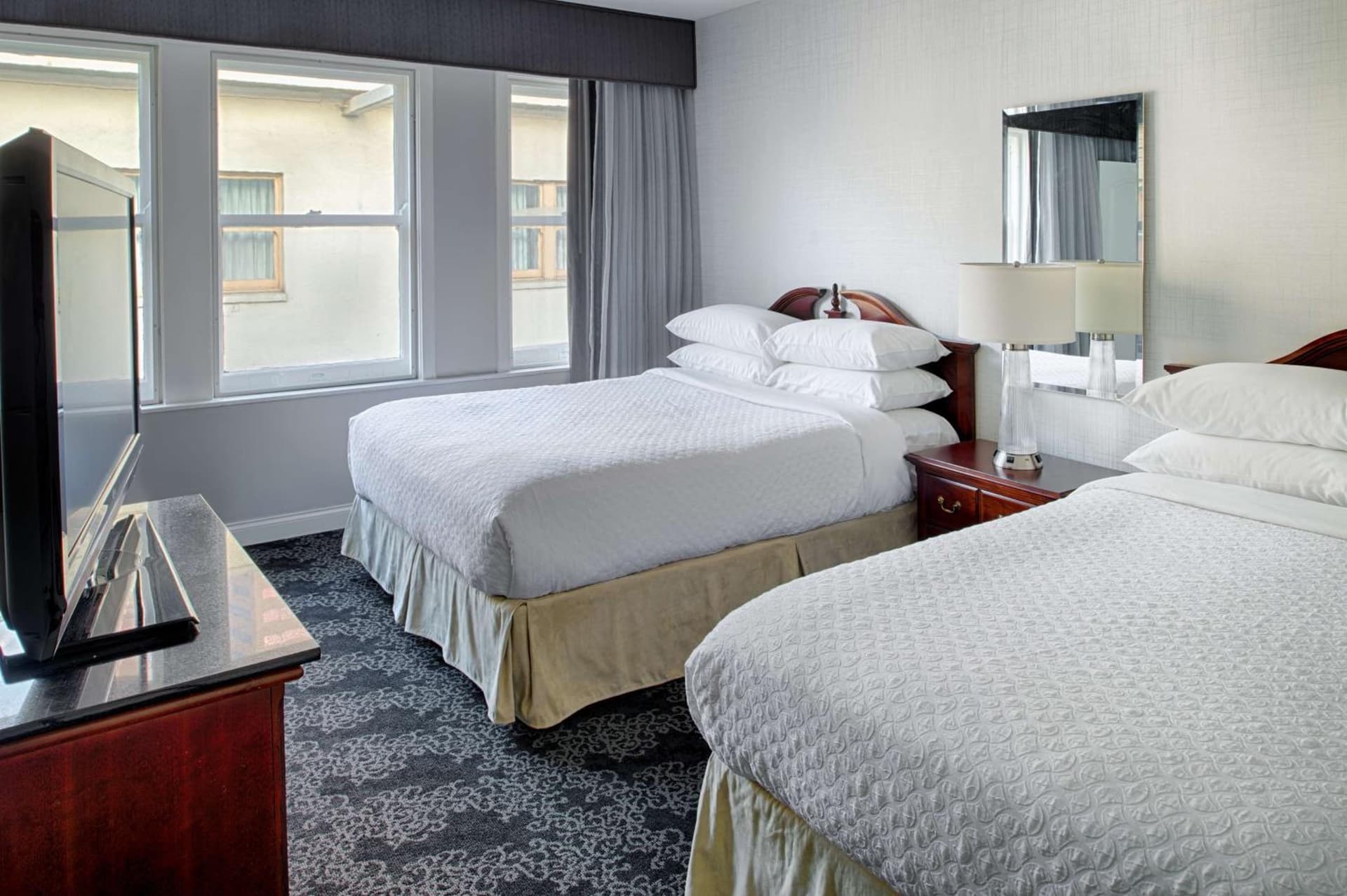 Embassy Suites by Hilton Portland Downtown gallery photo in Portland, OR — image 15