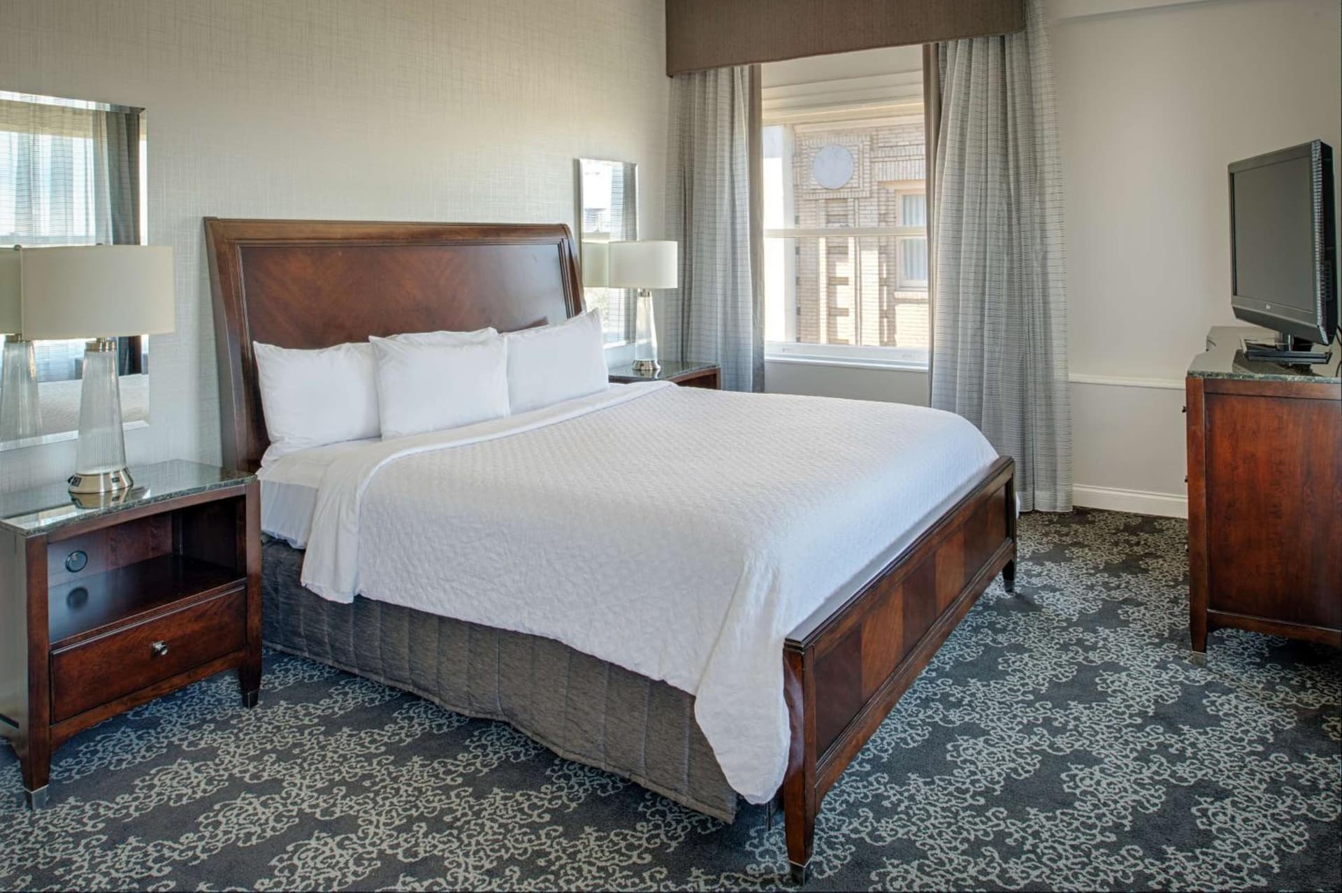 Embassy Suites by Hilton Portland Downtown gallery photo in Portland, OR — image 16