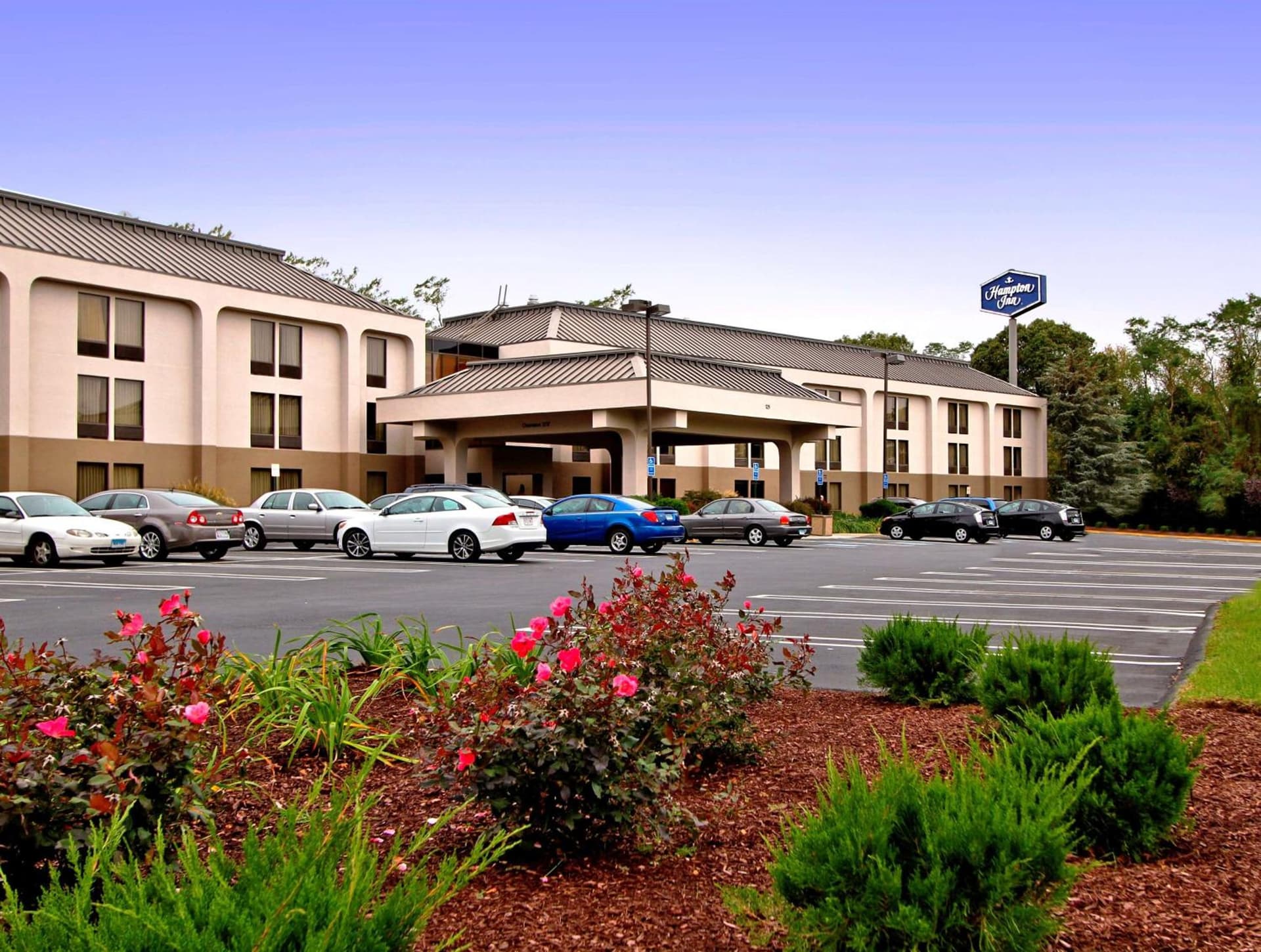 Hampton Inn by Hilton Milford interior in Milford, CT — gallery photo 2
