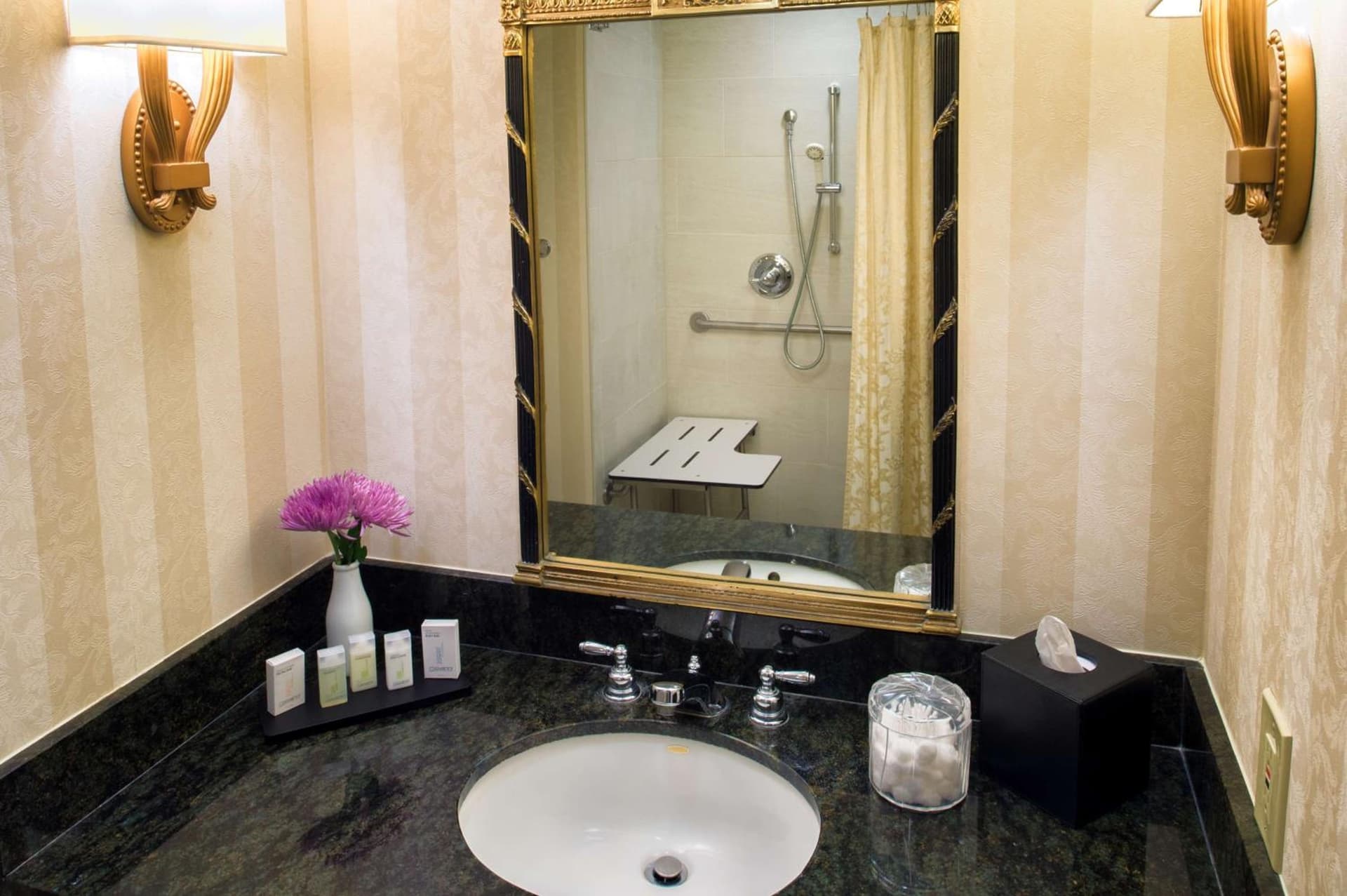 Embassy Suites by Hilton Portland Downtown gallery photo in Portland, OR — image 26