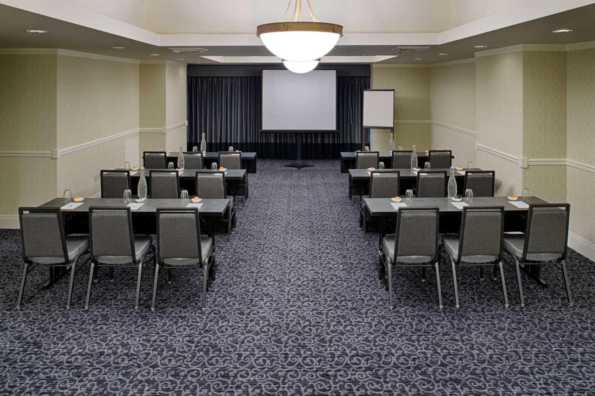 Embassy Suites by Hilton Portland Downtown gallery photo in Portland, OR — image 48