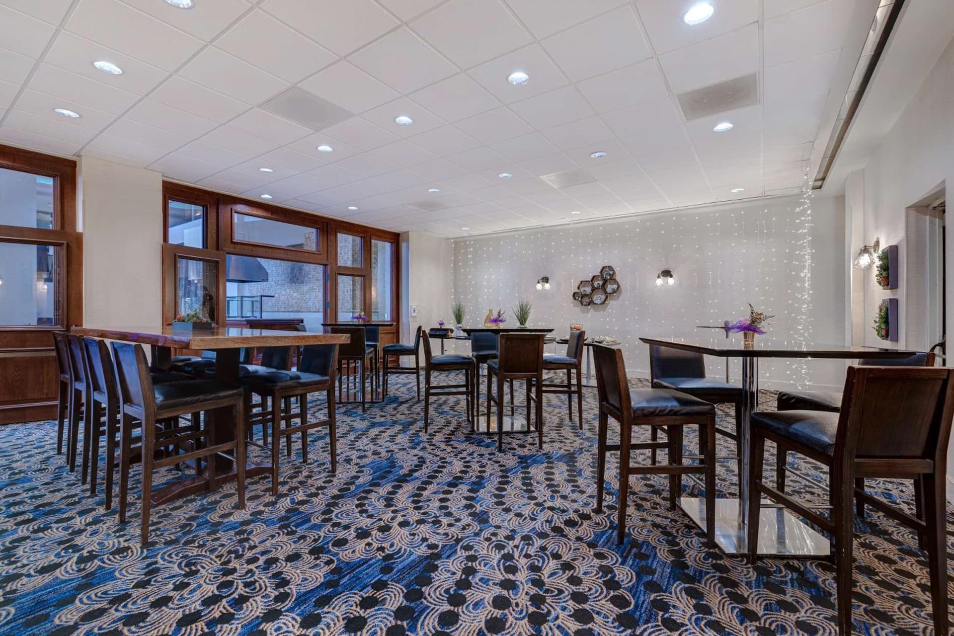 Embassy Suites by Hilton Santa Clara Silicon Valley gallery photo in Santa Clara, CA — image 5