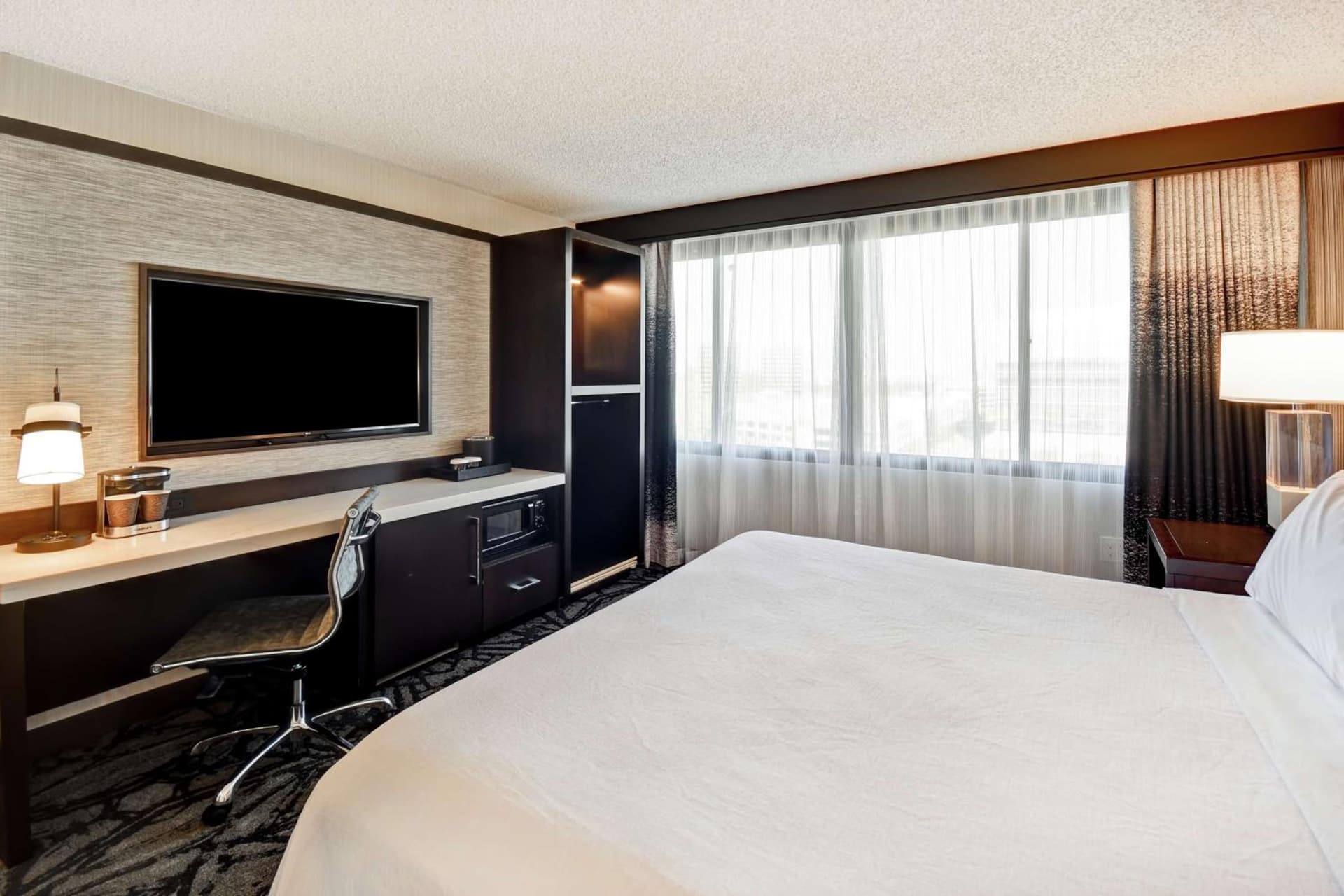Embassy Suites by Hilton Santa Clara Silicon Valley gallery photo in Santa Clara, CA — image 25