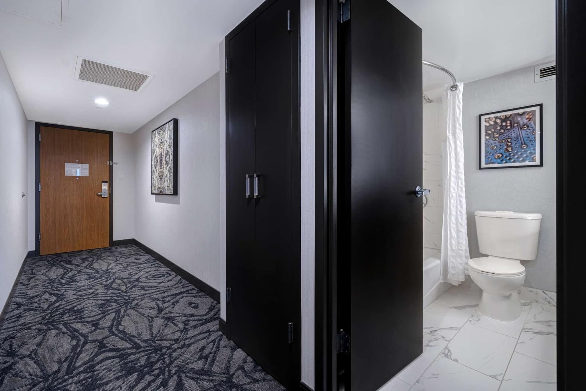 Embassy Suites by Hilton Santa Clara Silicon Valley interior in Santa Clara, CA — gallery photo 2