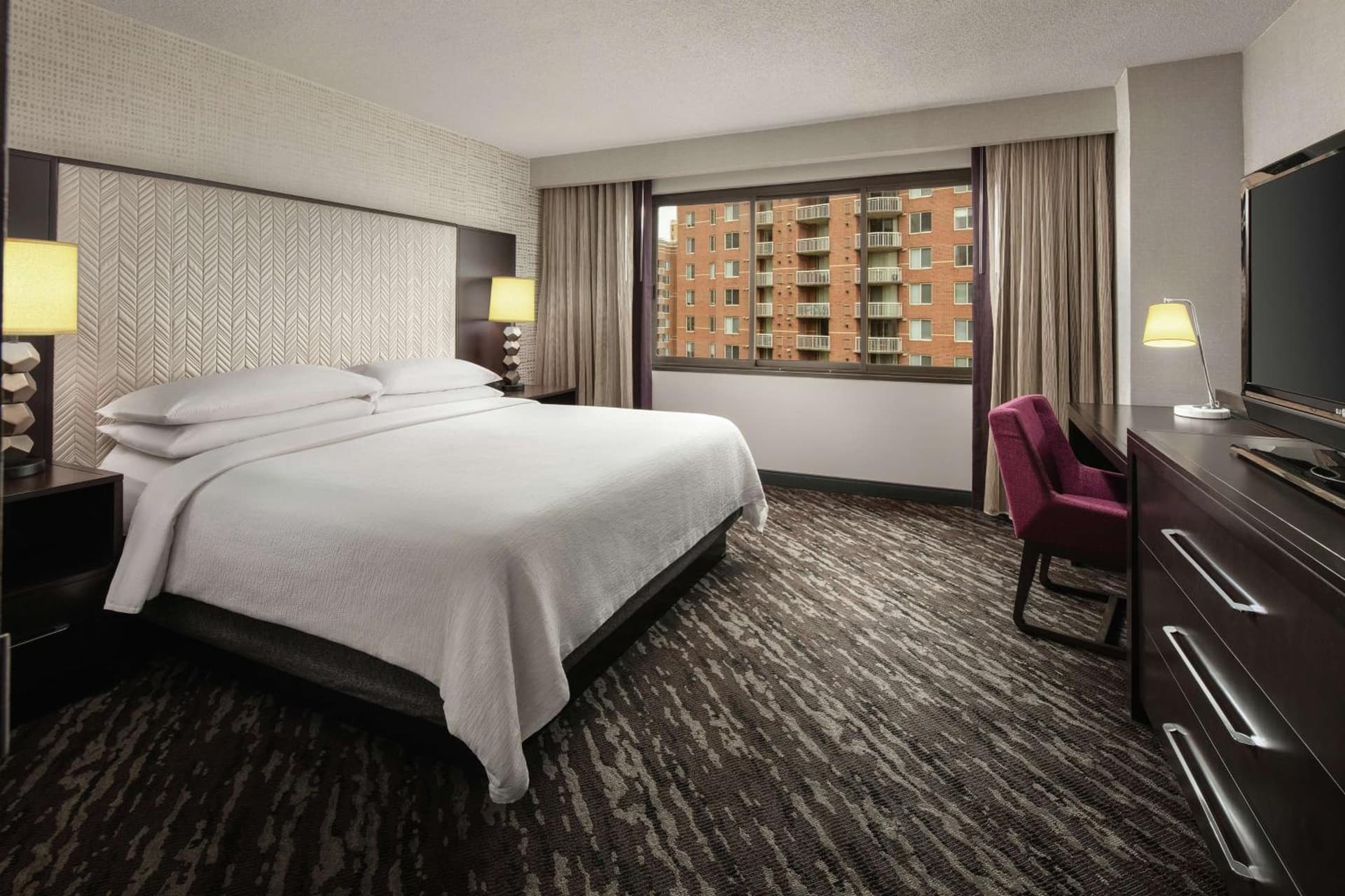 Embassy Suites by Hilton Crystal City National Airport gallery photo in Arlington, VA — image 55