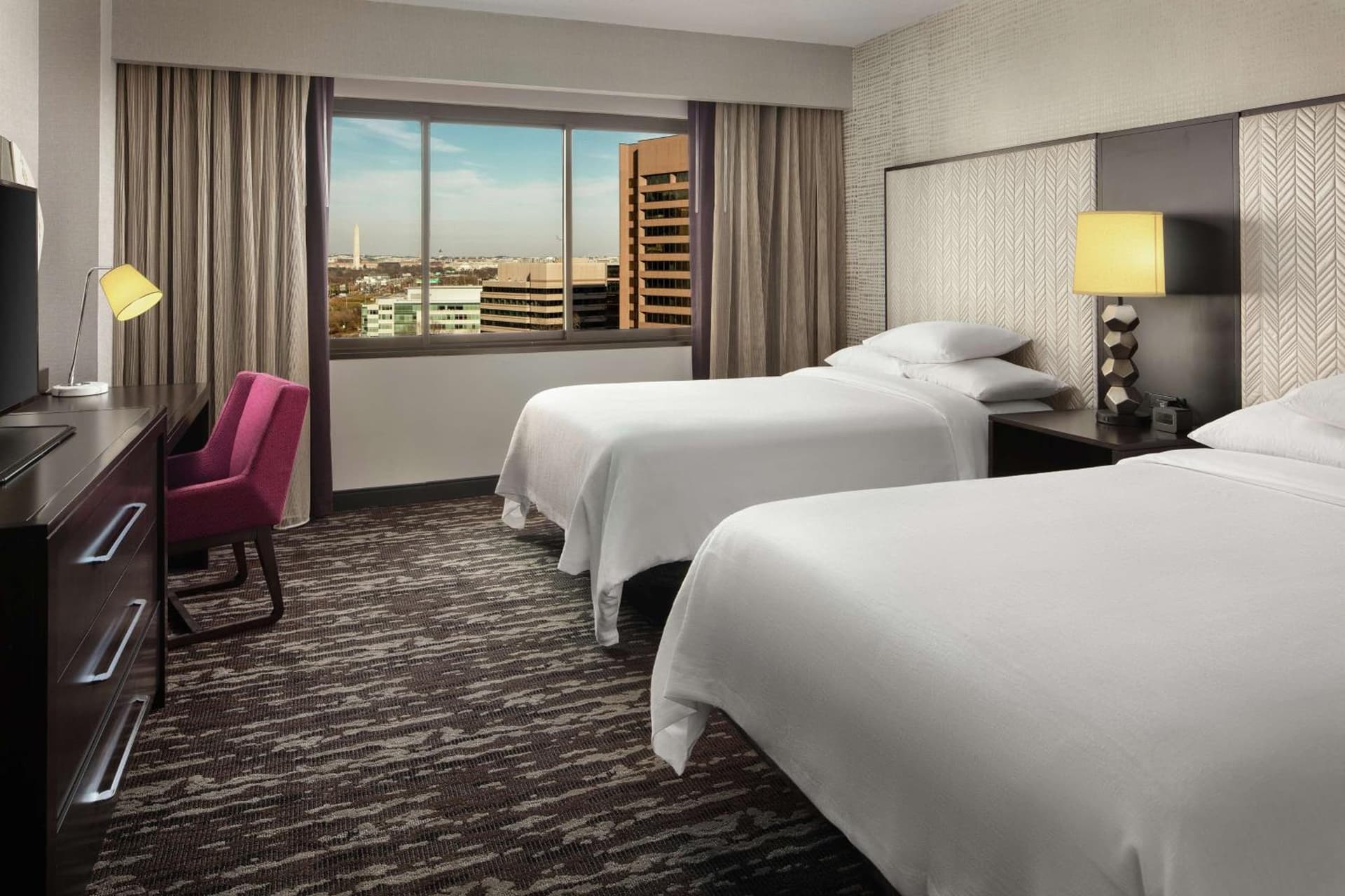 Embassy Suites by Hilton Crystal City National Airport gallery photo in Arlington, VA — image 10
