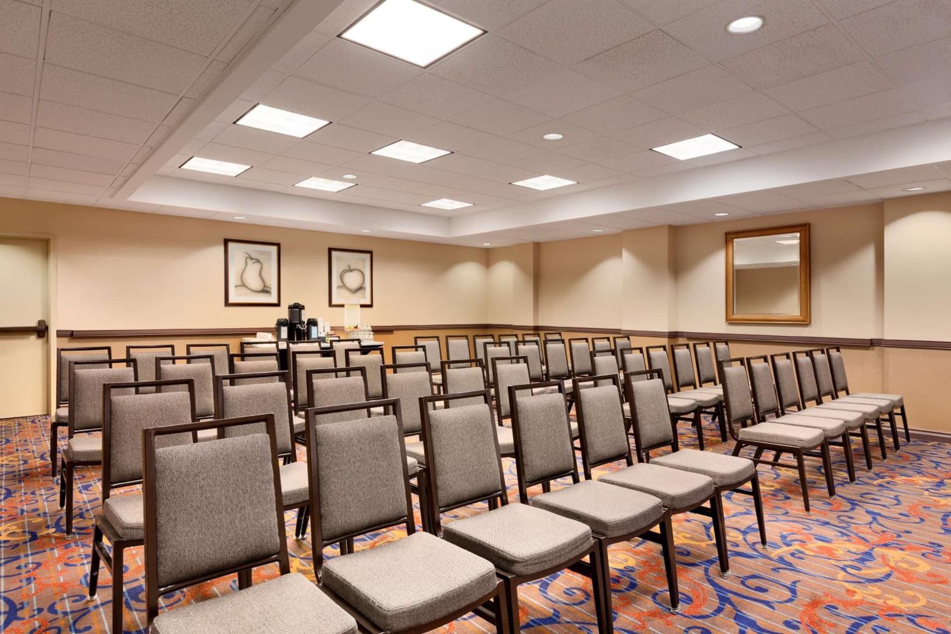 Embassy Suites by Hilton Santa Clara Silicon Valley gallery photo in Santa Clara, CA — image 20